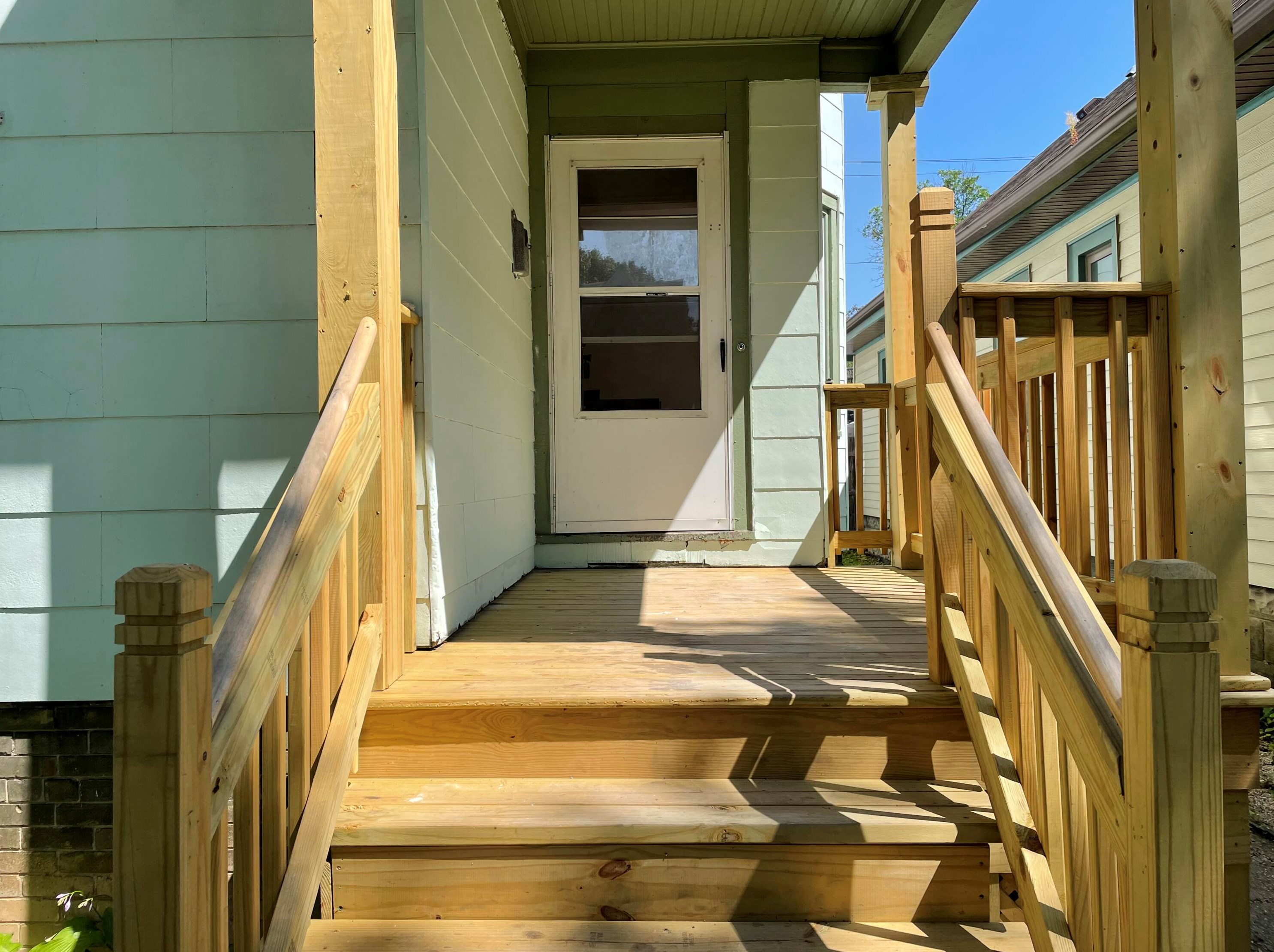 3304 N Bartlett Ave, Milwaukee, WI 53211