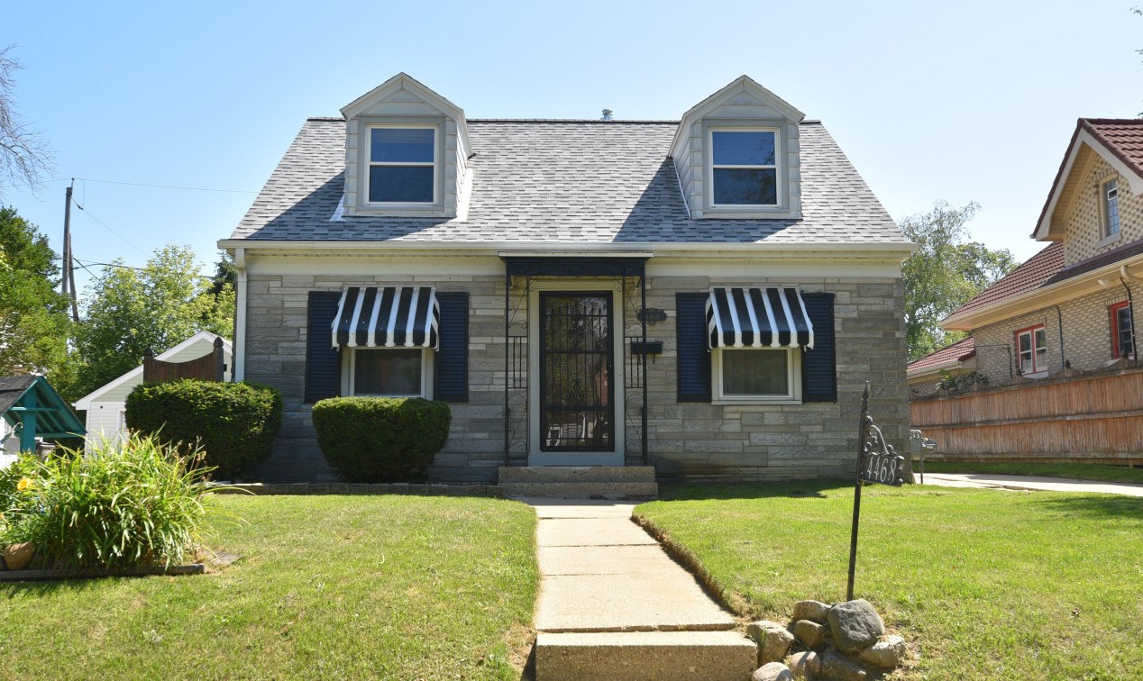 4468 S Lake Dr, Cudahy, WI 53110