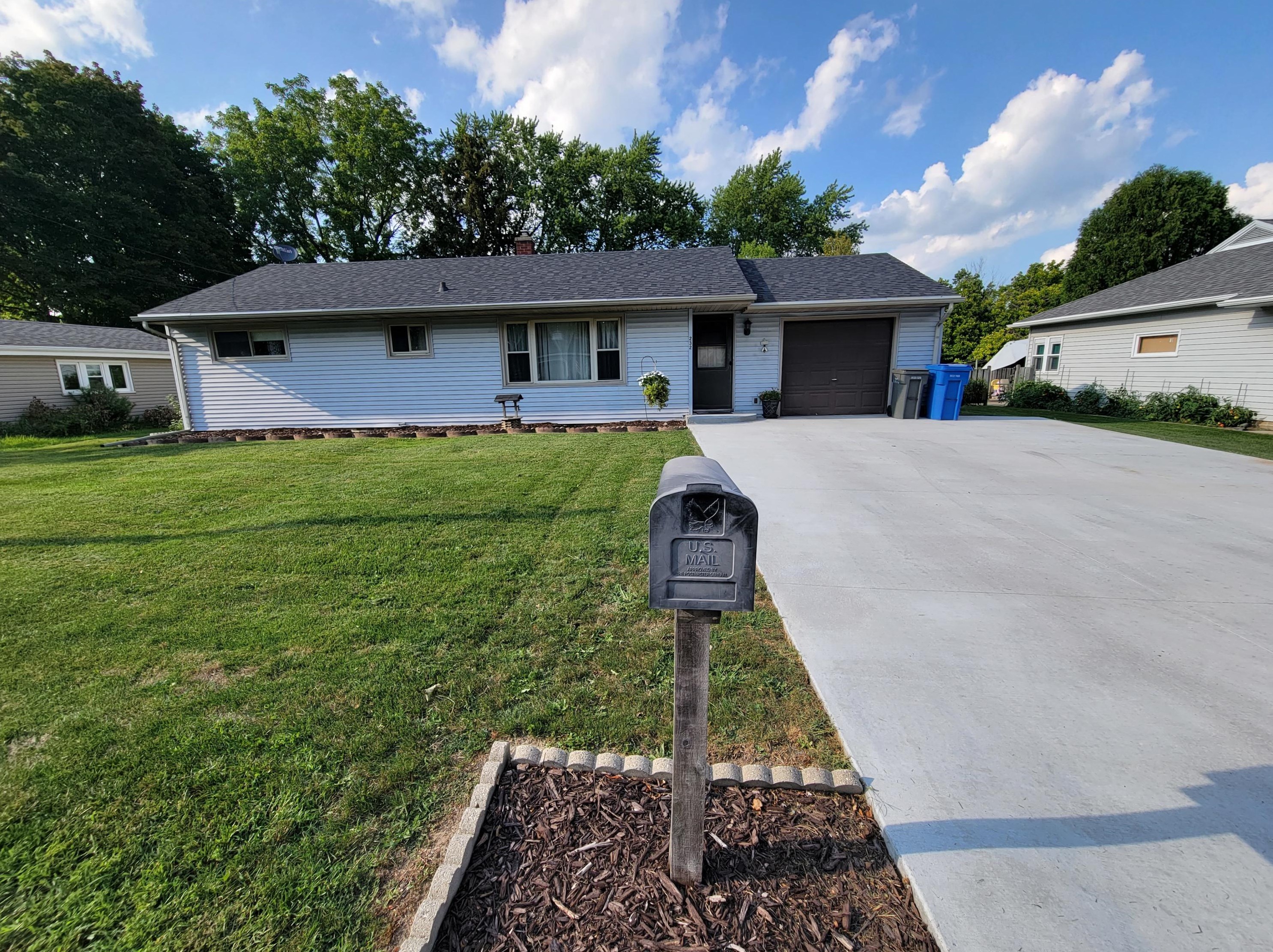 232 Lounsbury St, Watertown, WI 53098