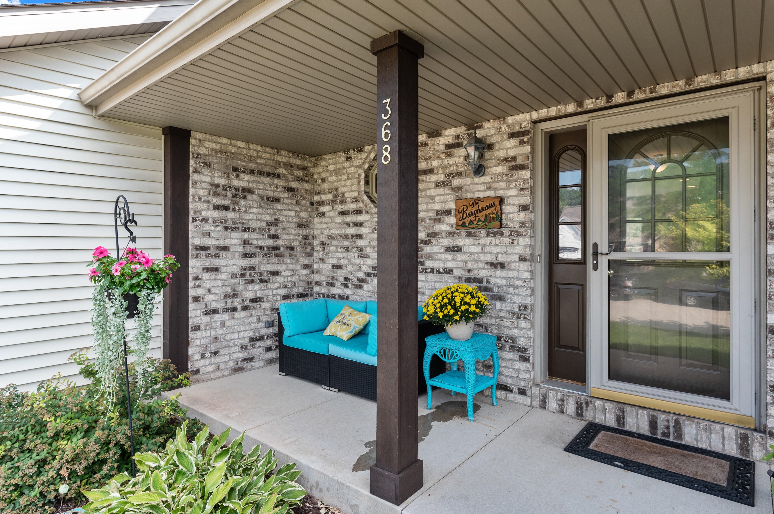 368 Hickory Dr, Waubeka, WI 53021-9350