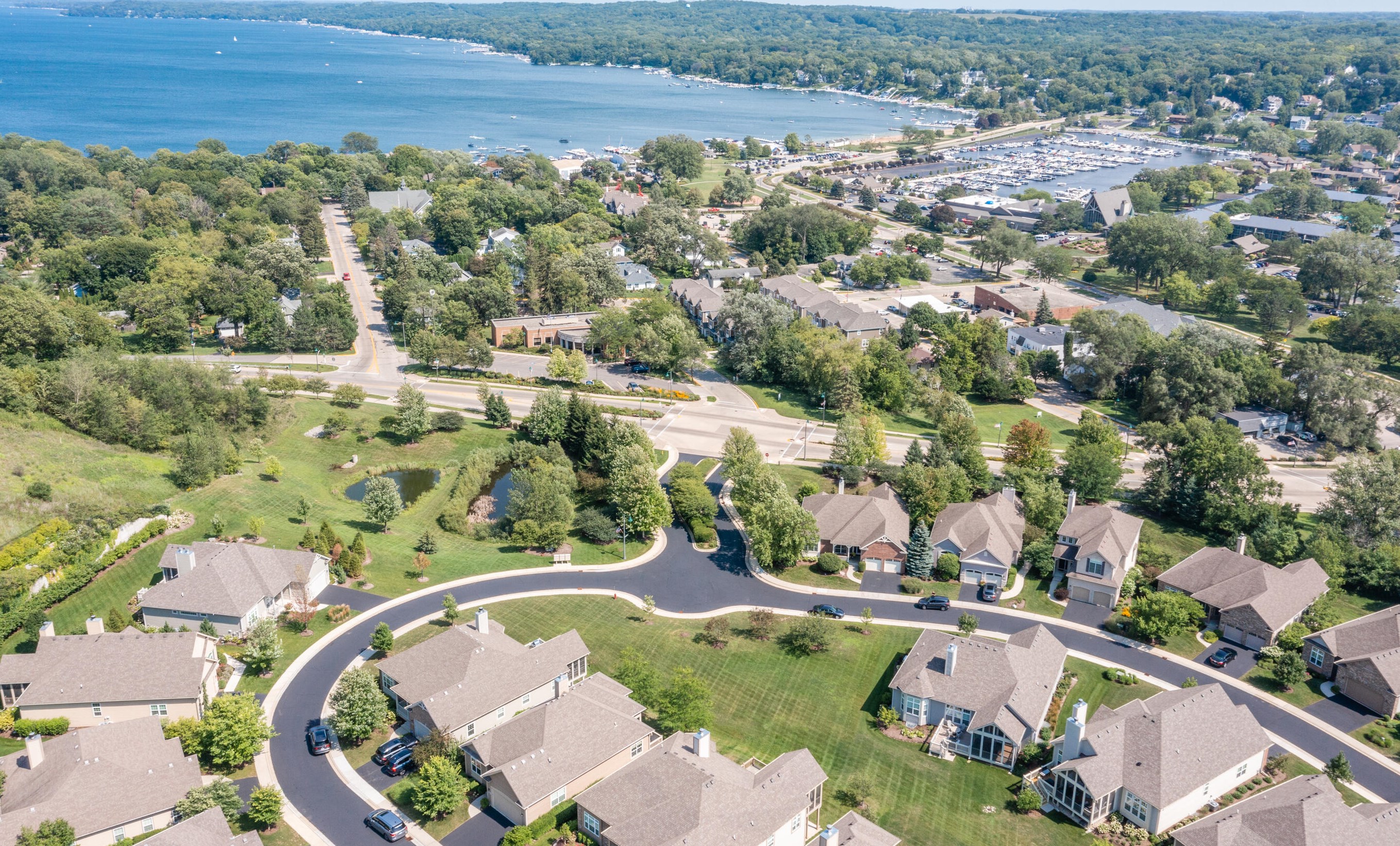 164 Lake Vista Cir, Fontana, WI 53125-9605