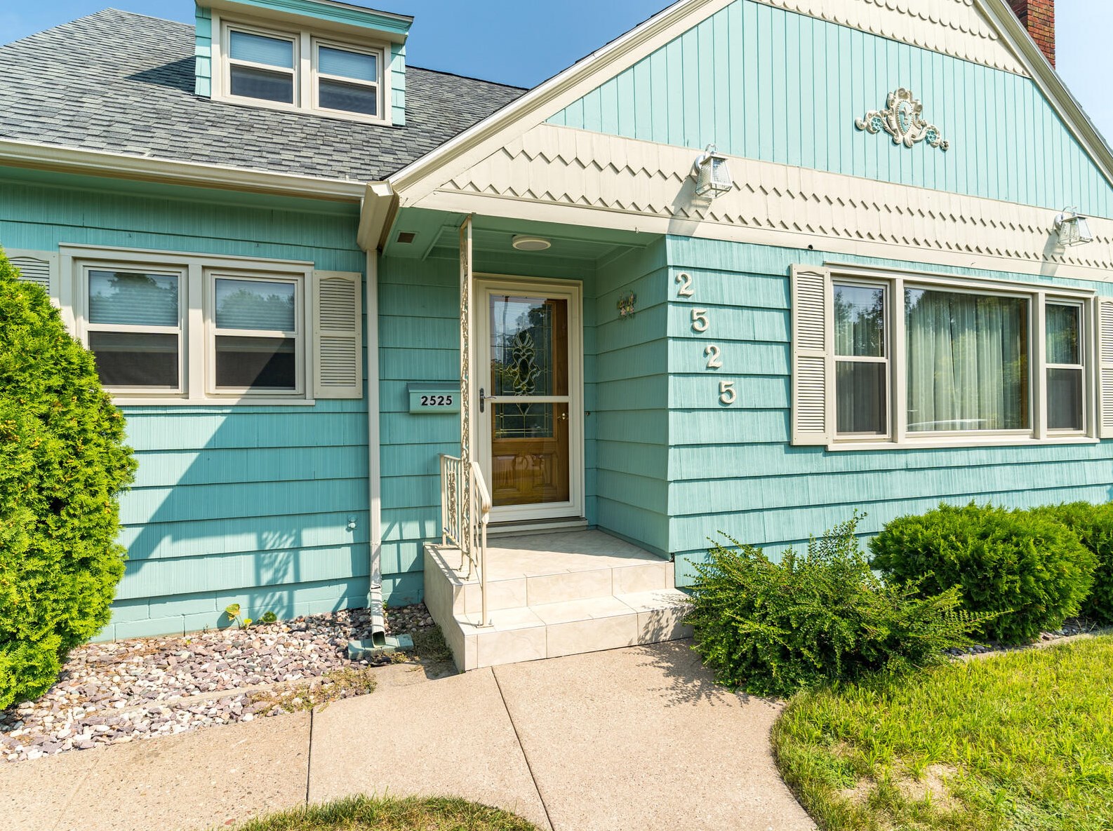 2525 Main St, La Crosse, WI 54601