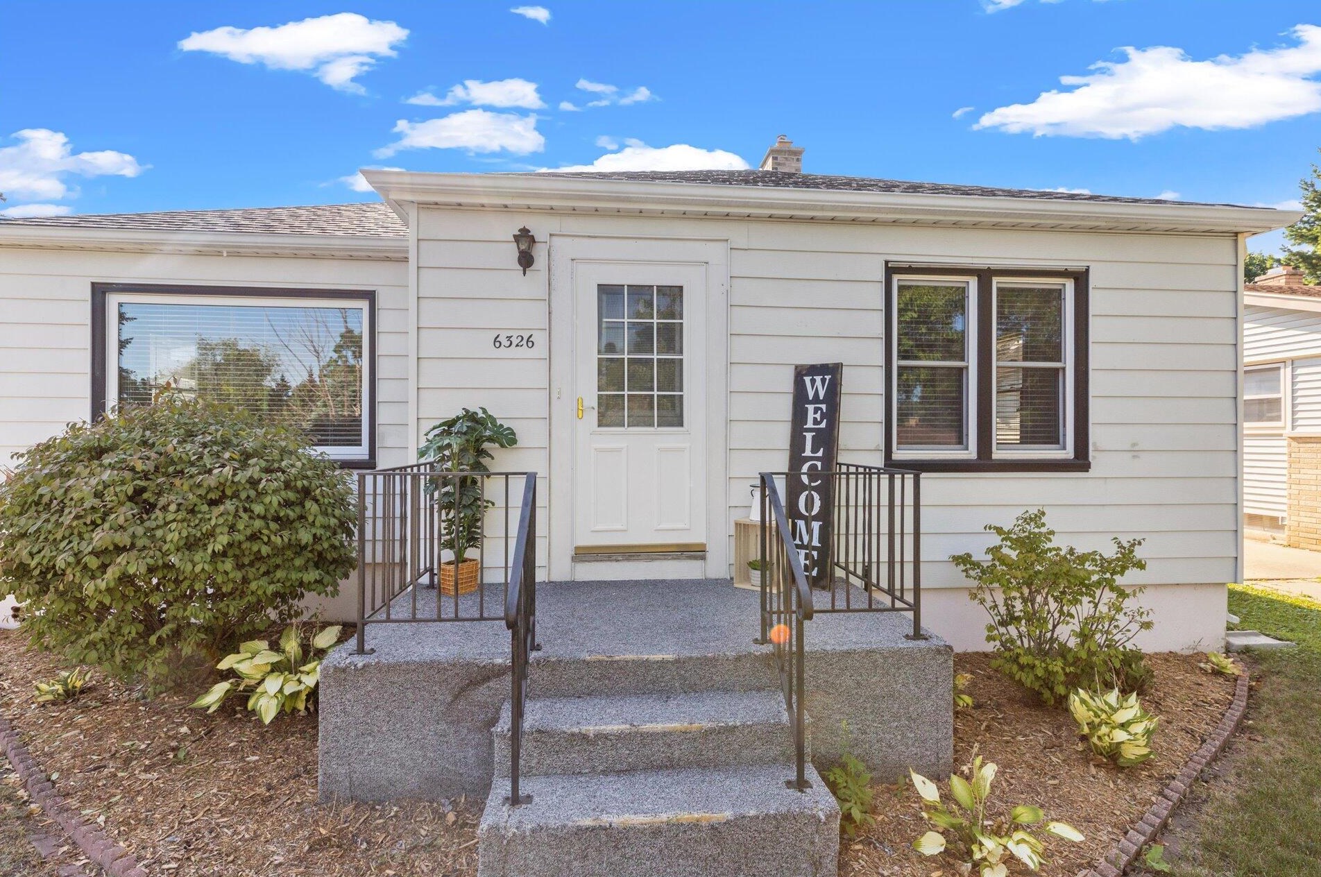 6326 Pershing Blvd, Kenosha, WI 53142