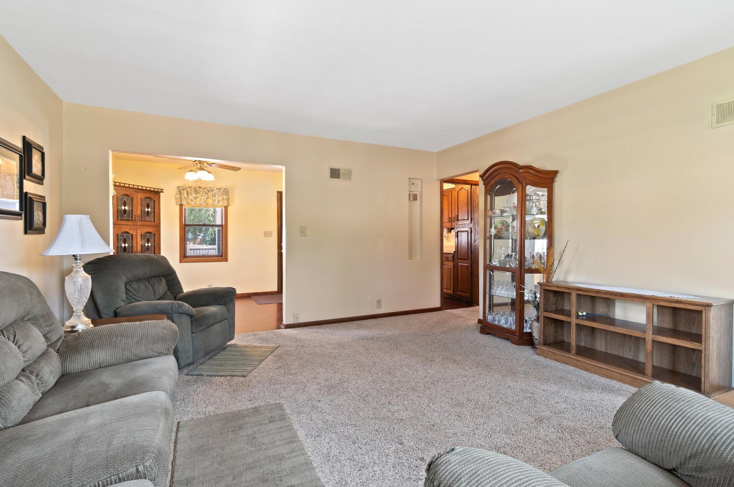 1601 S 16th St, Manitowoc, WI 54220