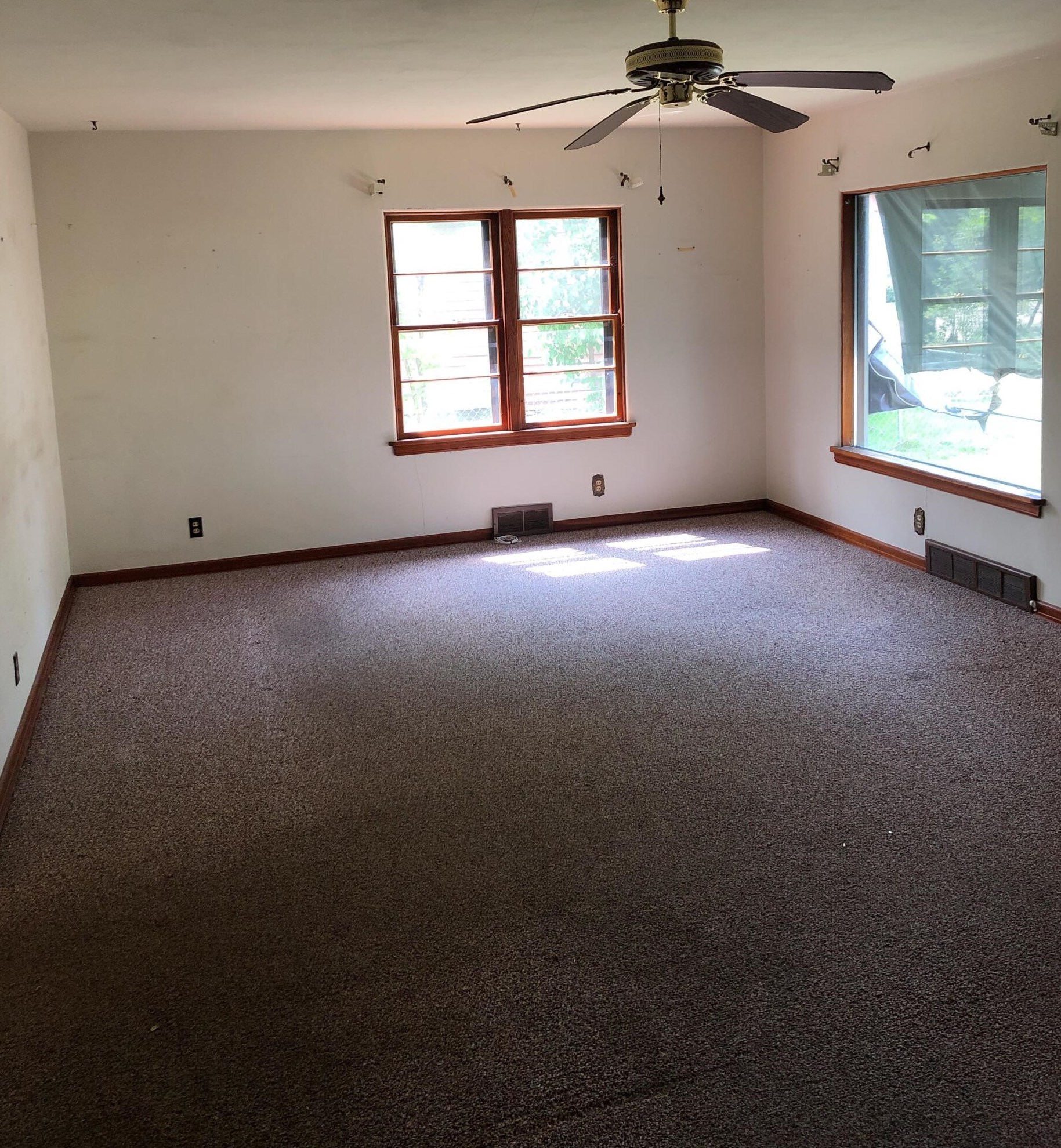 805 N Center St, Beaver Dam, WI 53916