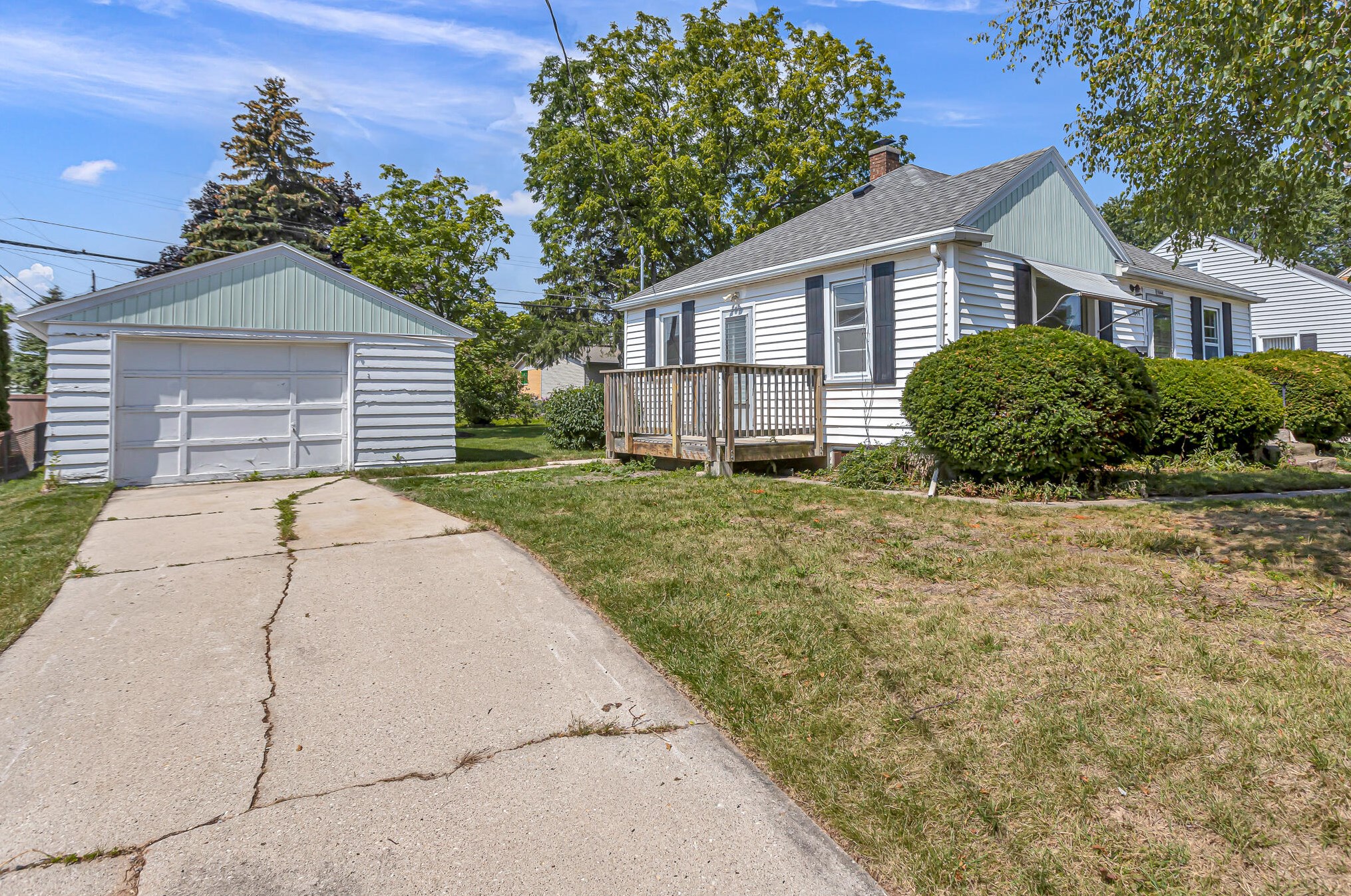 1644 22nd St, Sheboygan WI  53081-2230 exterior