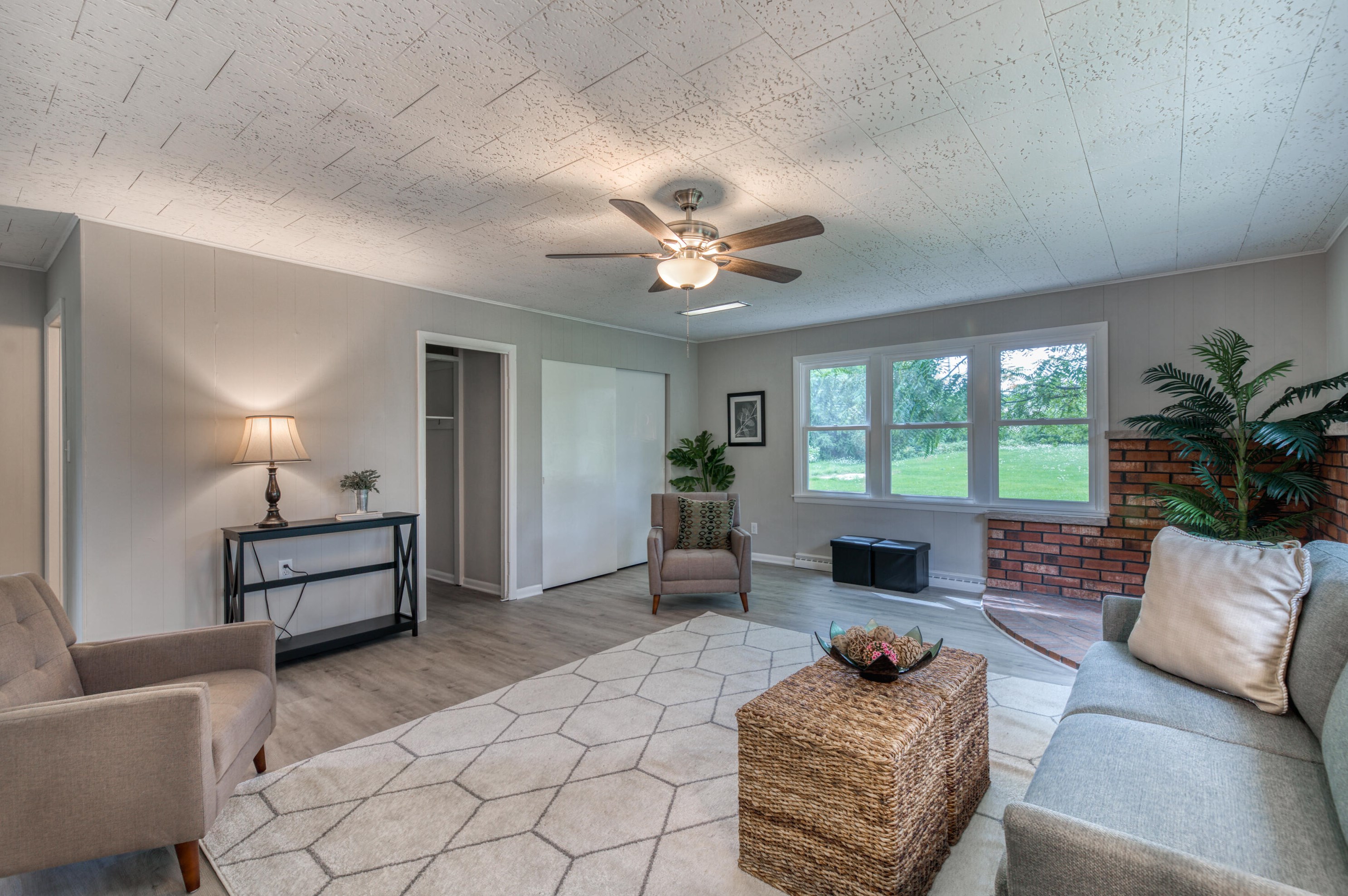 3885 S Moorland Rd, Waukesha, WI 53151