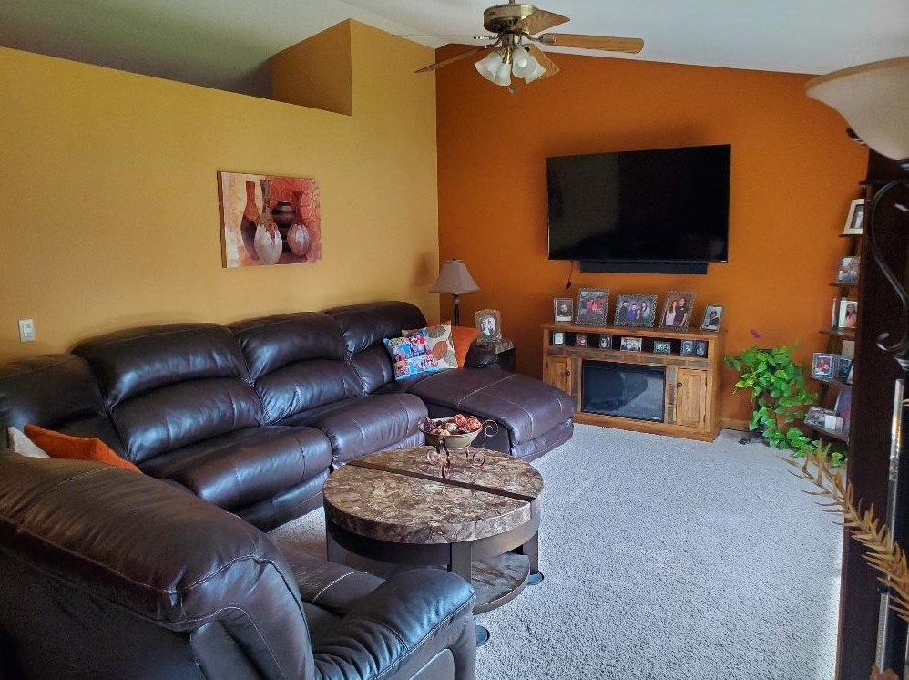 236 E Arcade Ave, Watertown, WI 53098