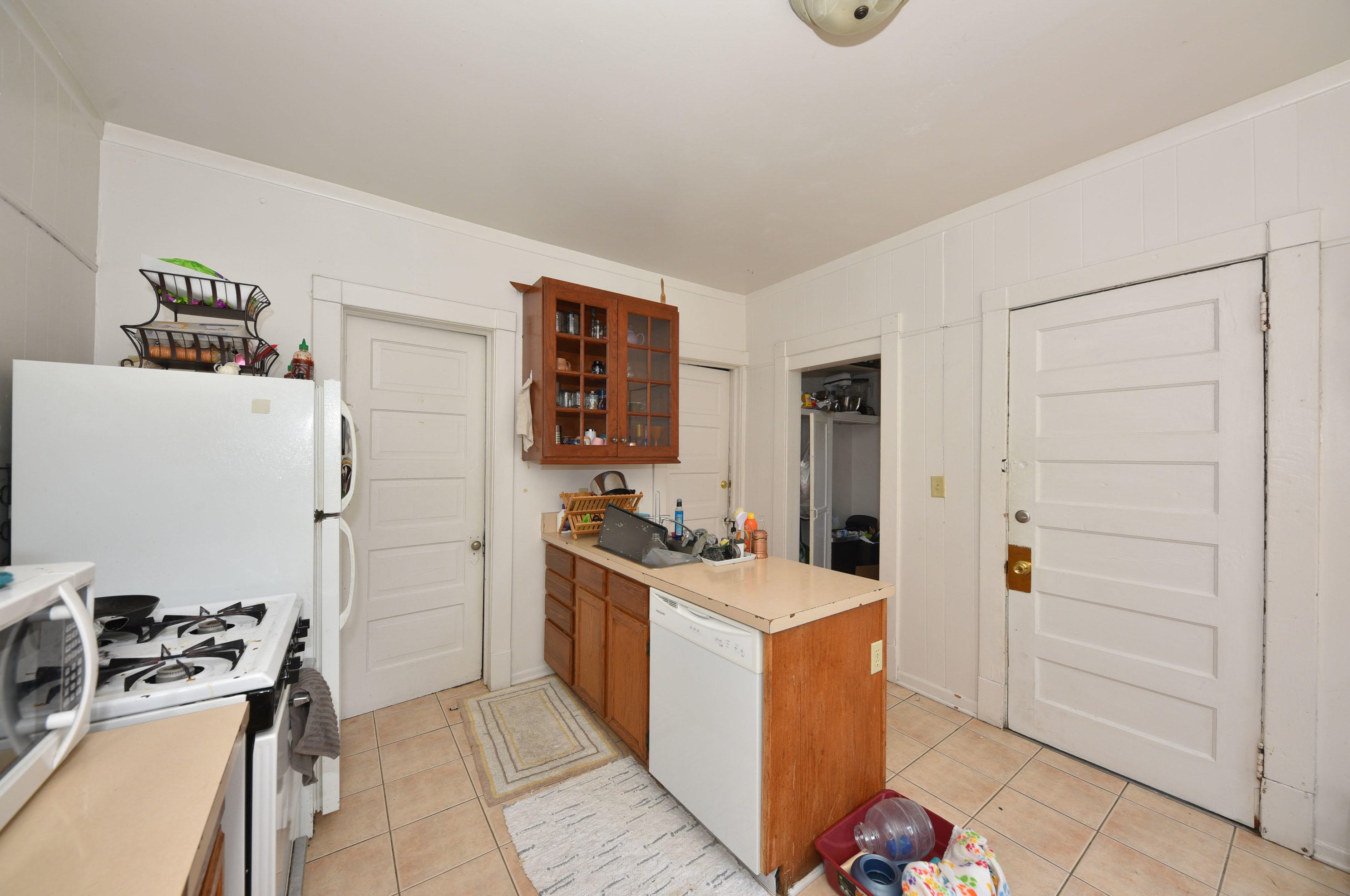 2972 Cramer St, Milwaukee WI 53211-3240 exterior