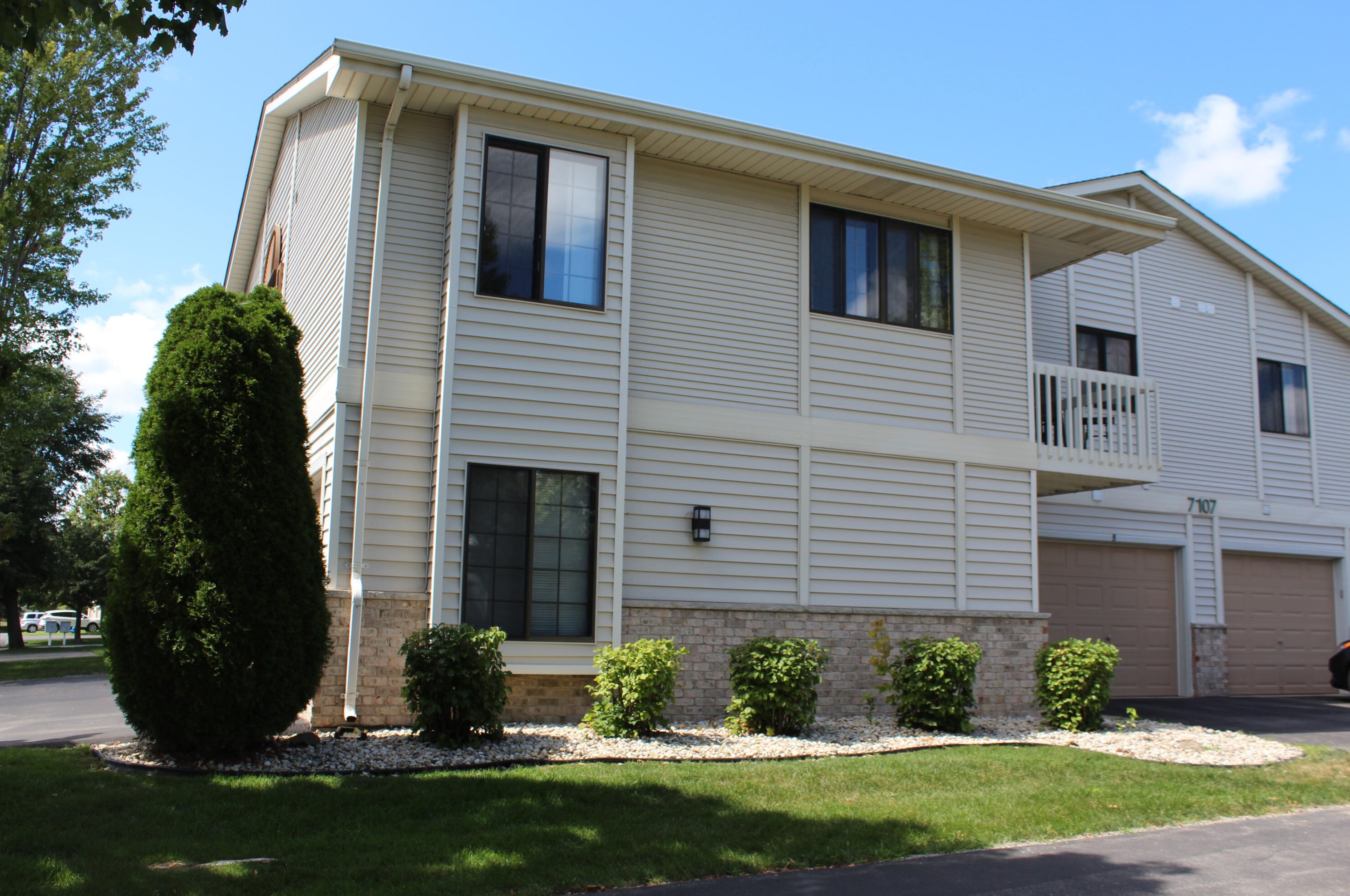 7107 98th Ave #h, Kenosha, WI 53142