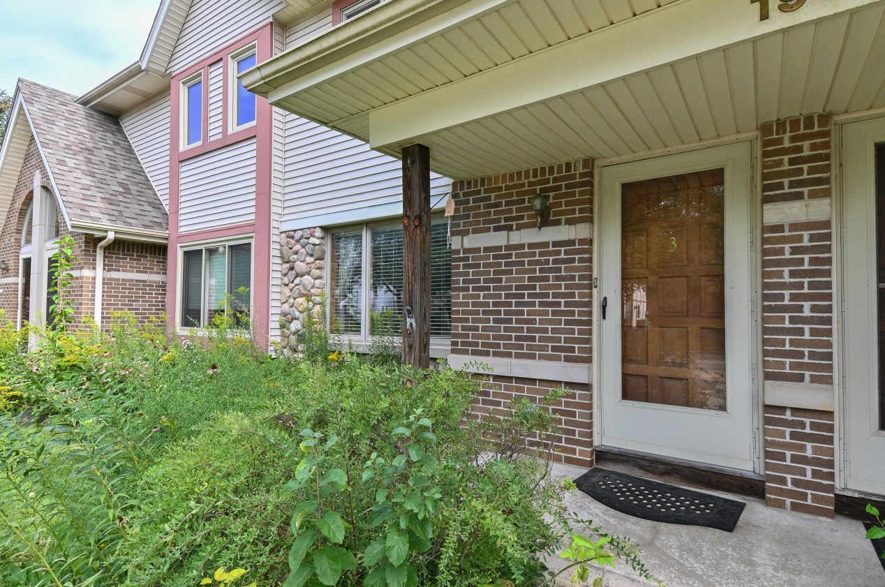 1904 Woodburn Rd #3, Waukesha, WI 53188