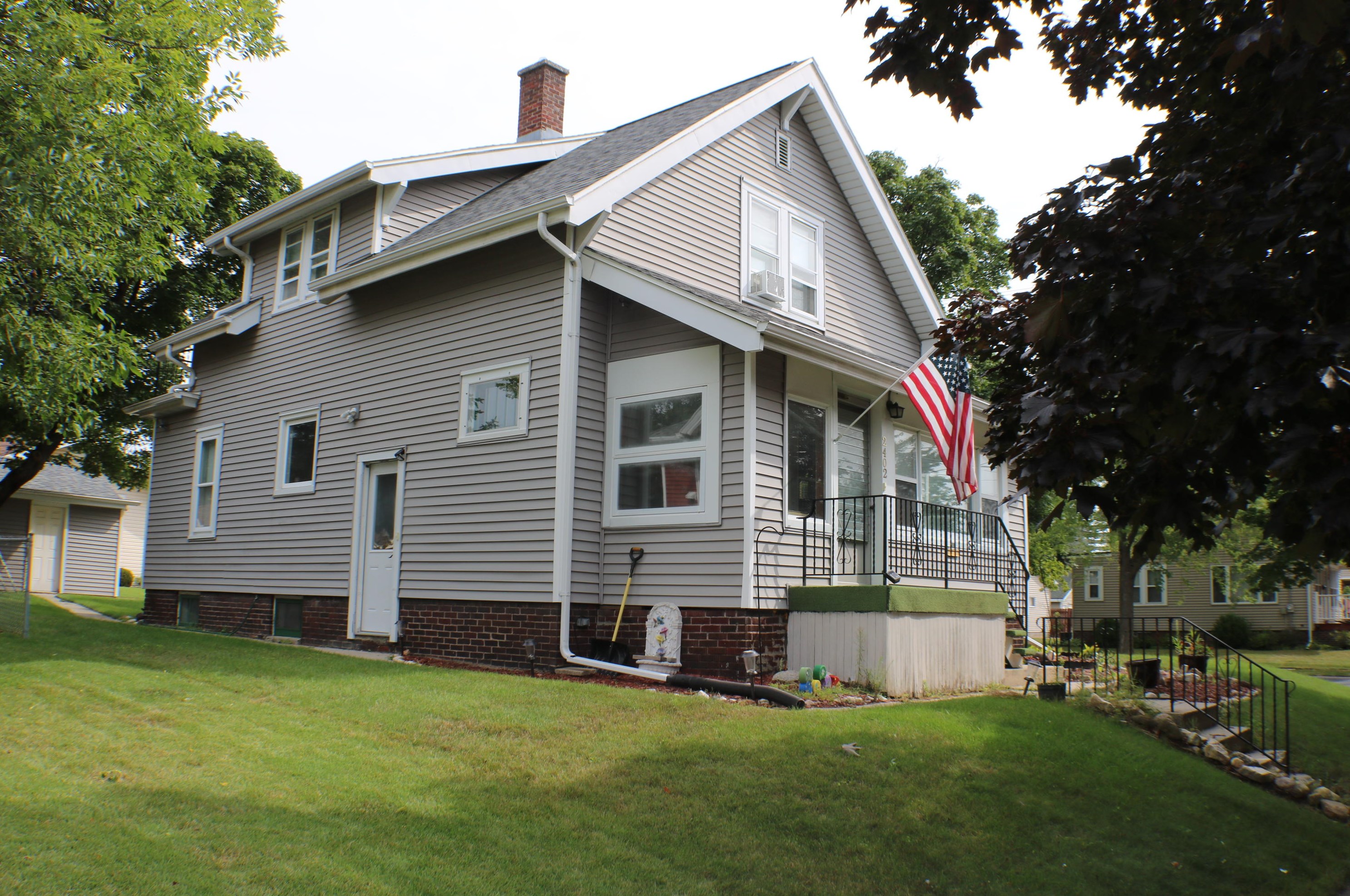 2402 Clark St, Manitowoc, WI 54220