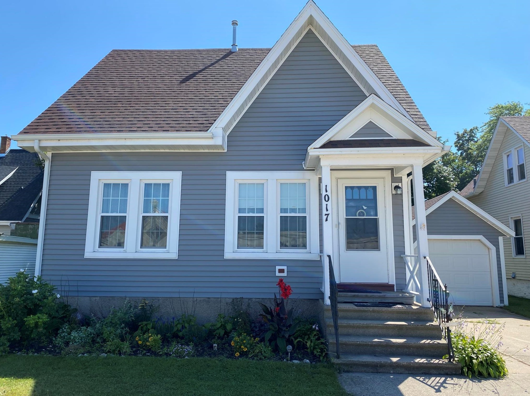 1017 22nd St, Two Rivers, WI 54241