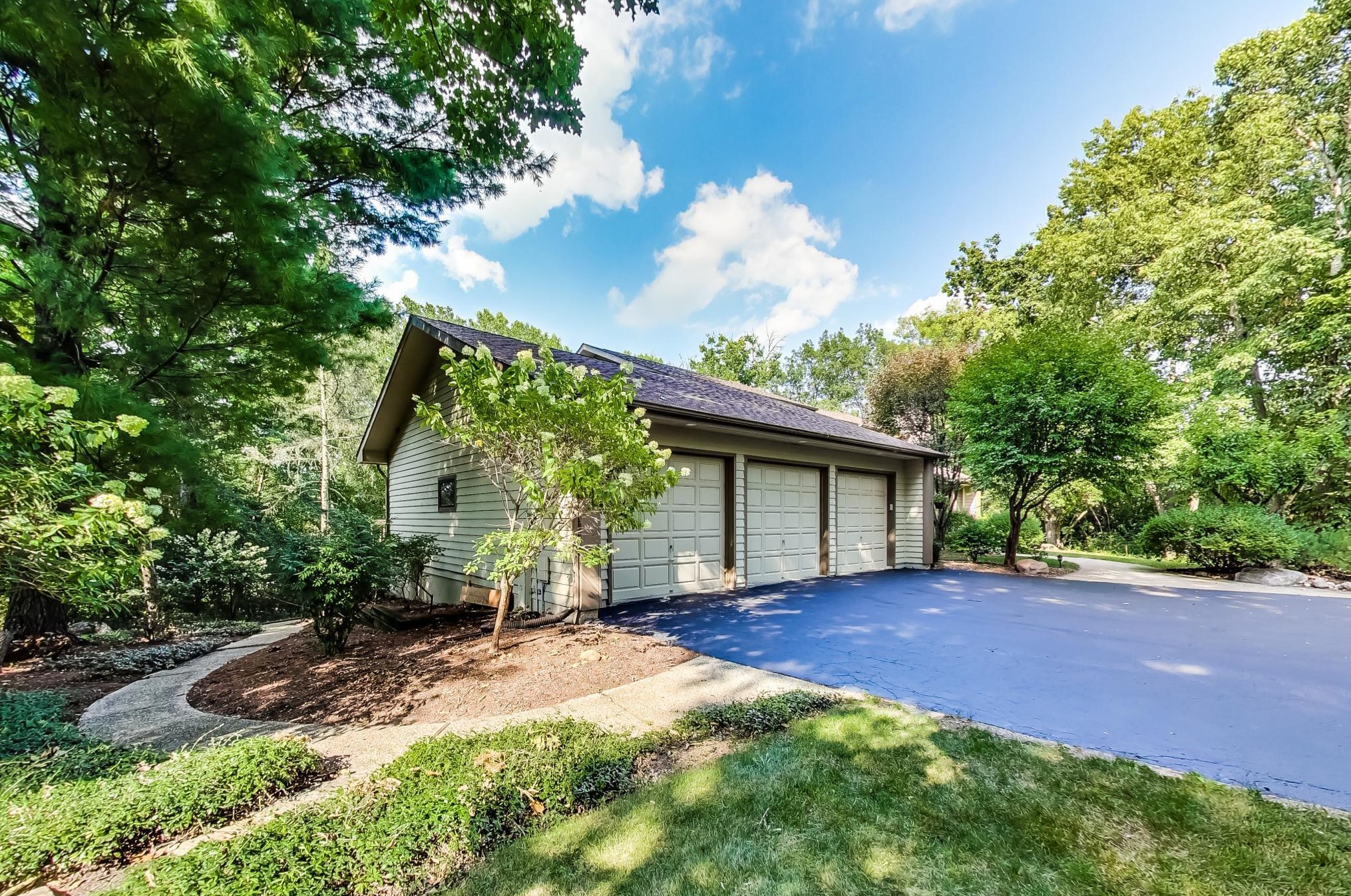 39930 90th Pl, Genoa City, WI 53128-1285