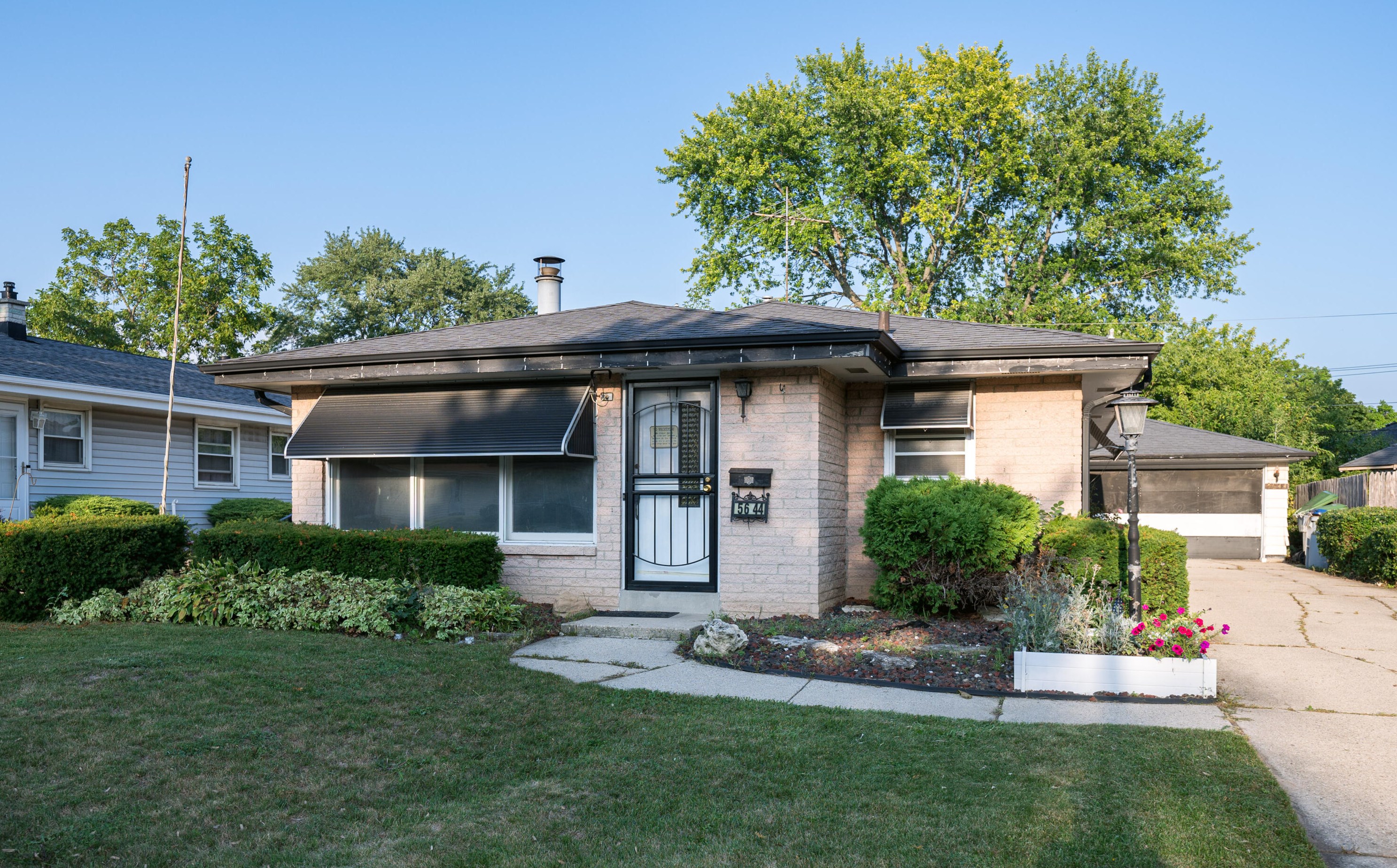 5644 N 86th Pl, Milwaukee, WI 53225