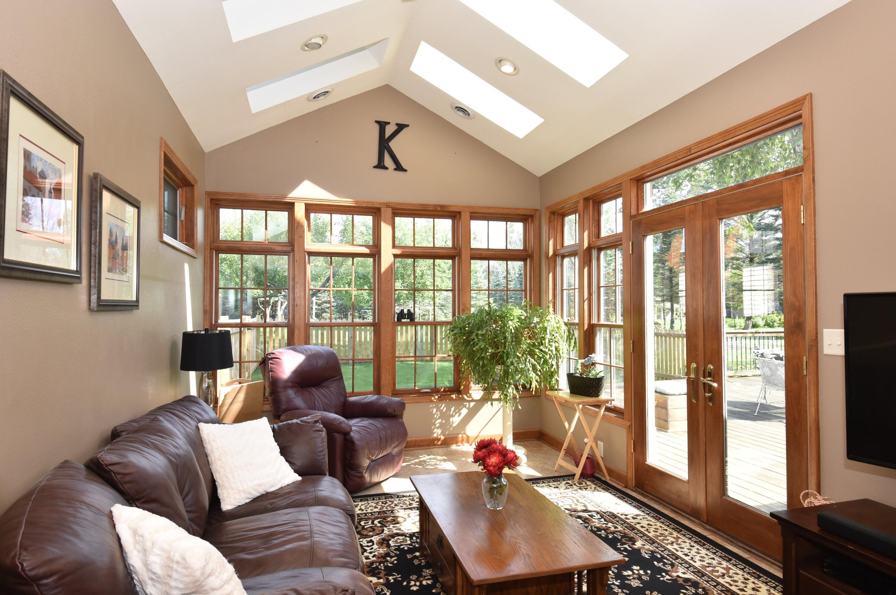 2110 W Highland Rd, Thiensville, WI 53092