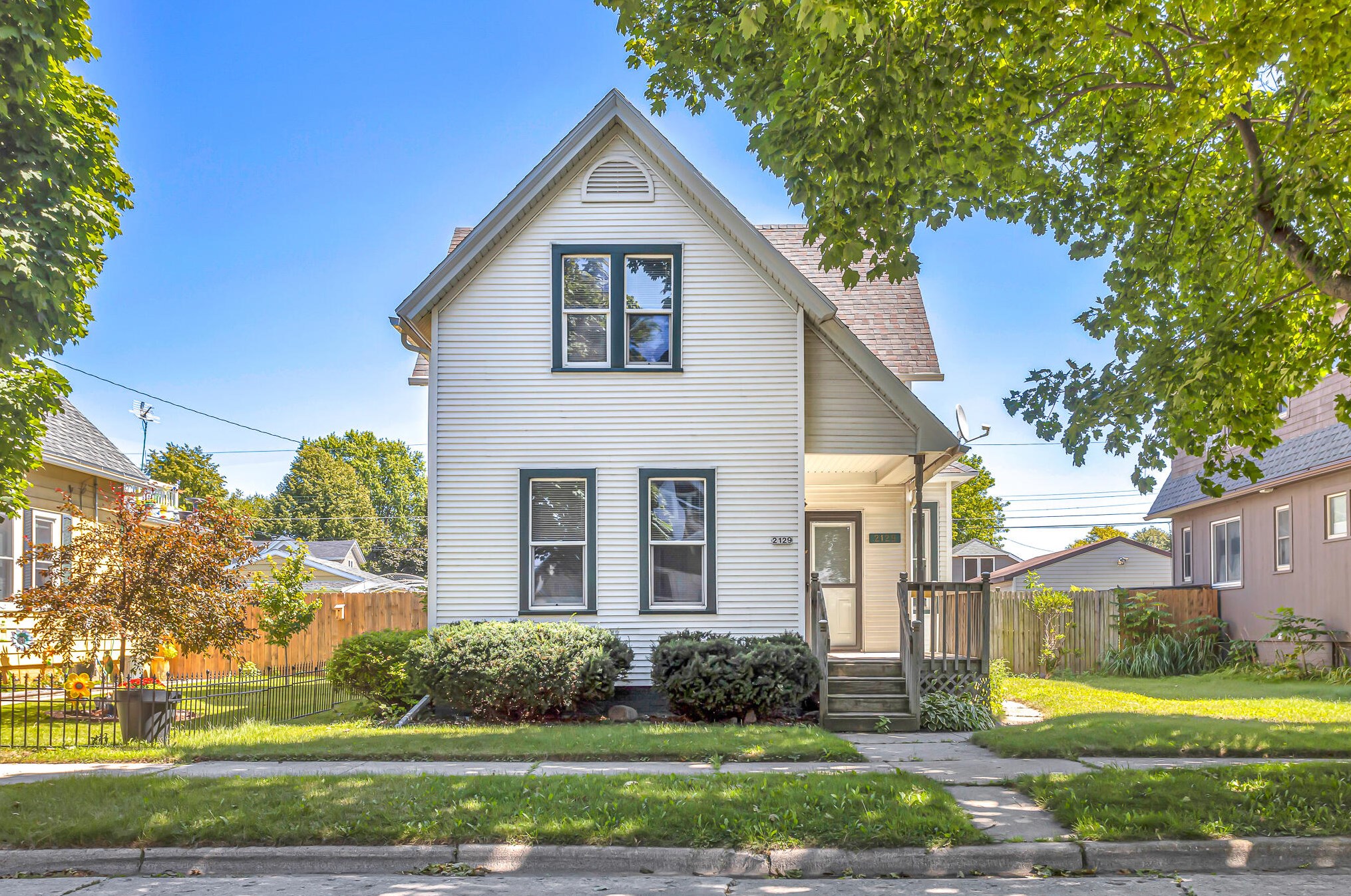 2129 14th St, Sheboygan, WI 53081-5712