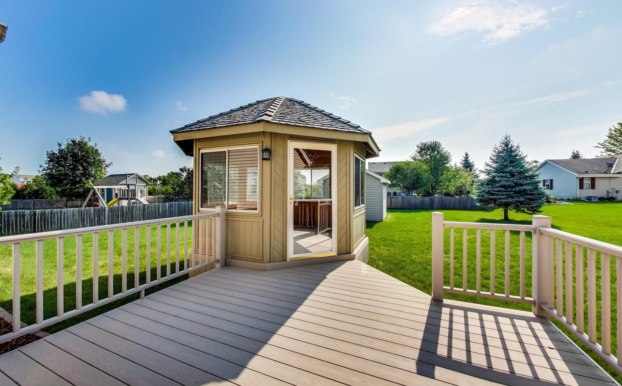 817 Kelly Ln, Elkhorn, WI 53121-1194