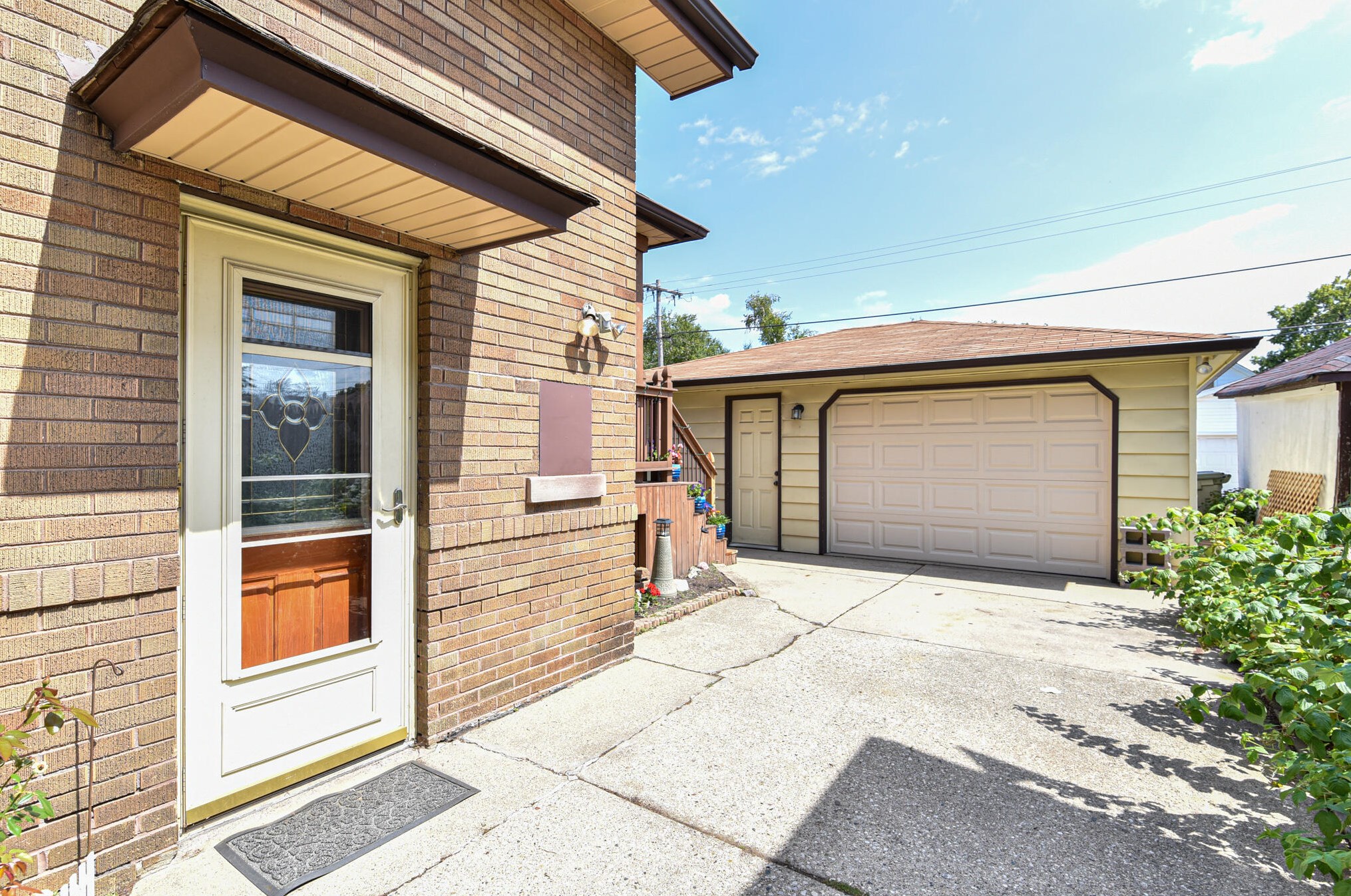 3412 9 Pl, Milwaukee WI 53215-3211 exterior