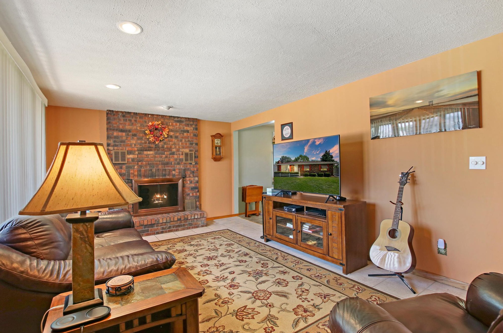 3327 Stratford Ave, Racine, WI 53402-3875