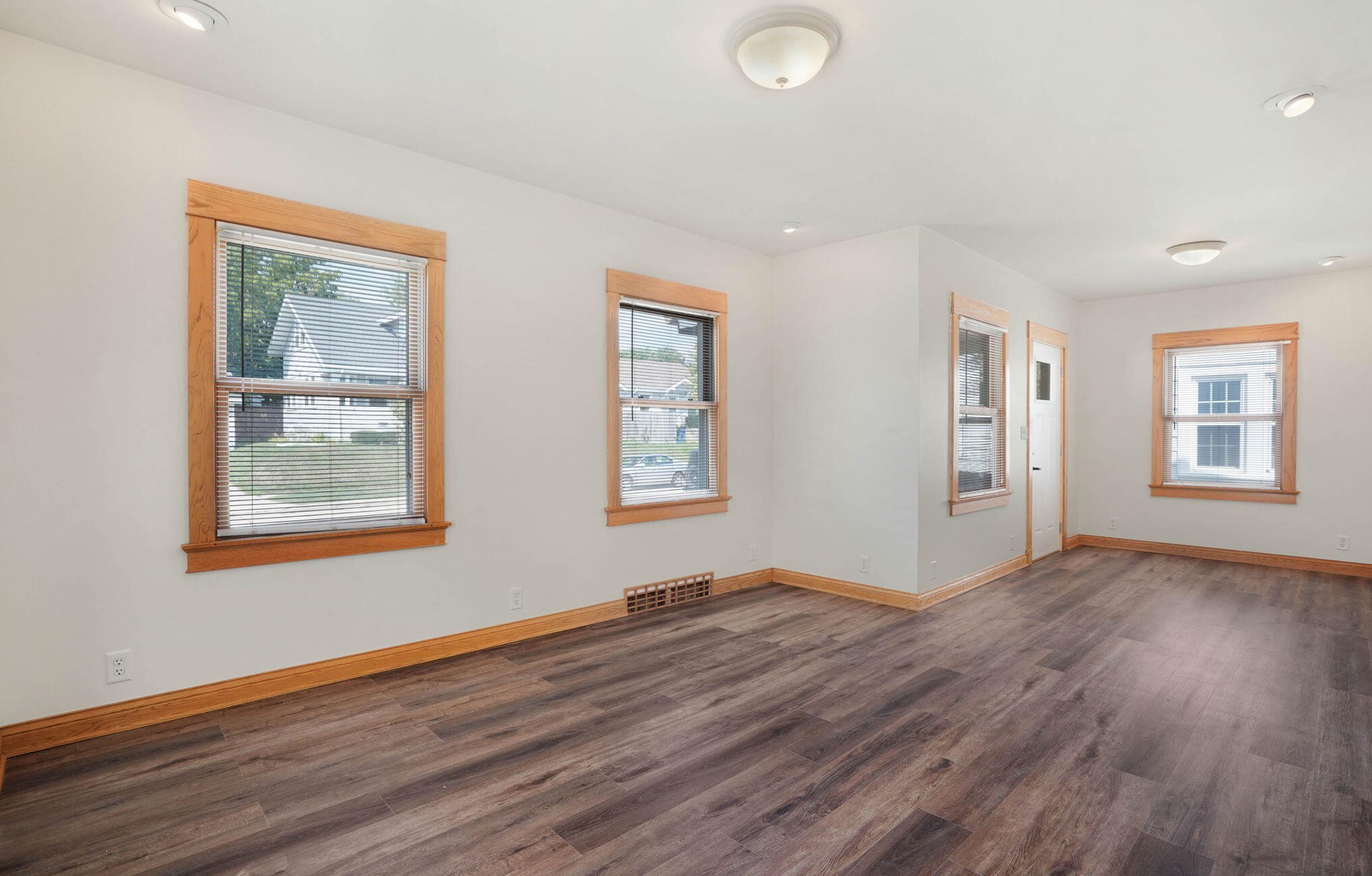 2609 Cottonwood Ct, Racine, WI 53402-4372
