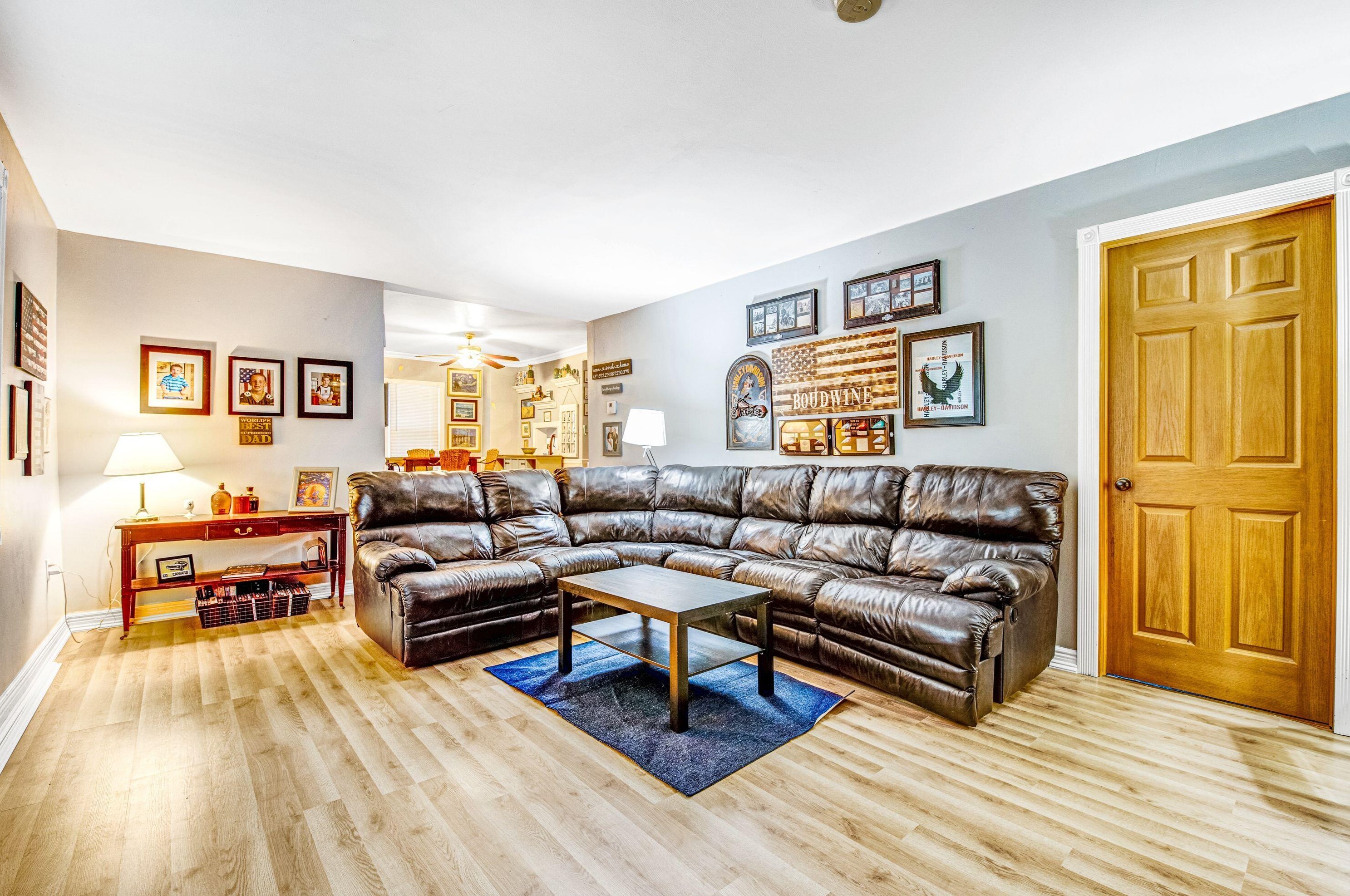 505 Third St, Hartford, WI 53027-1217