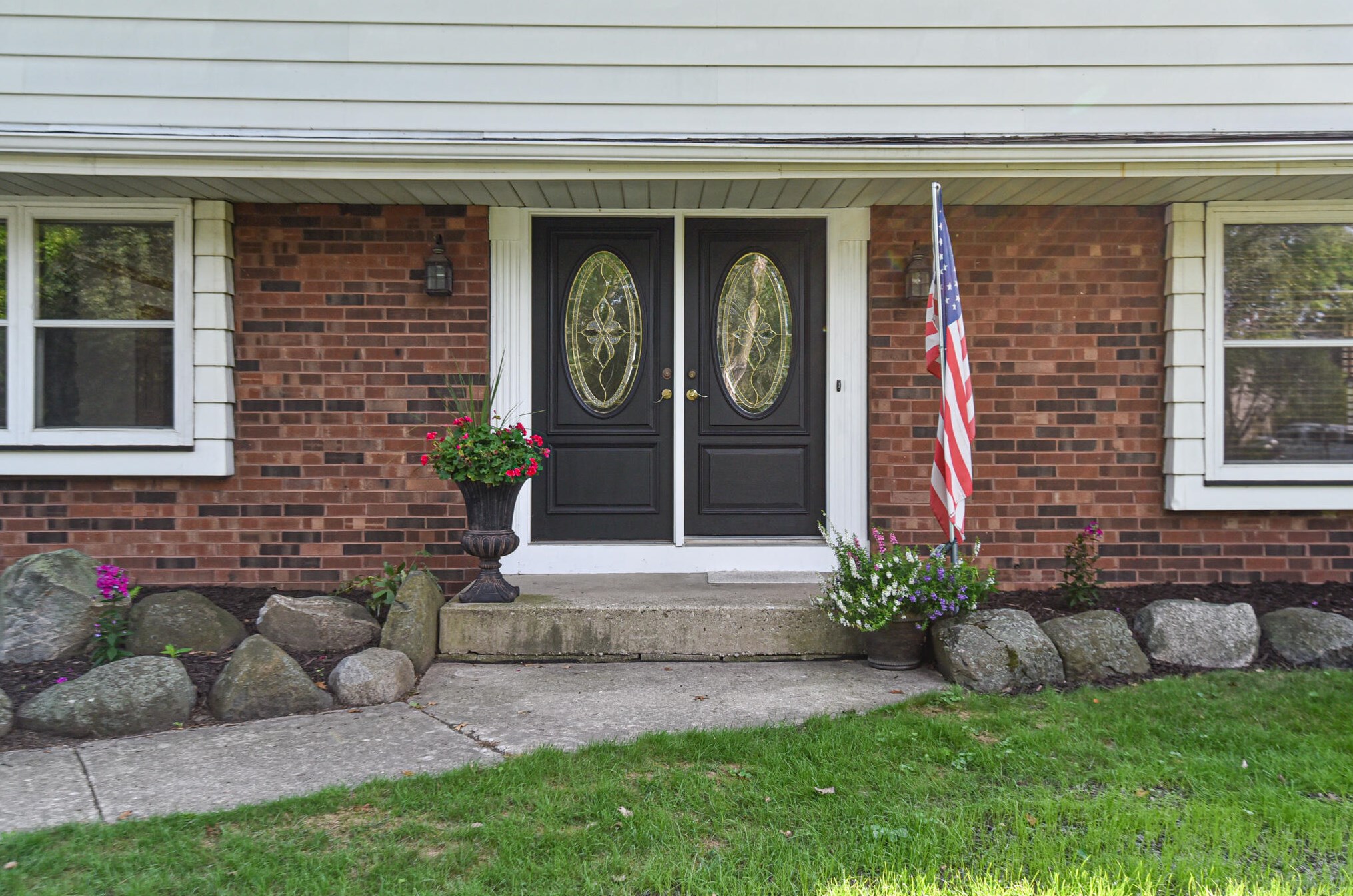 8759 3rd Ave, Kenosha, WI 53158