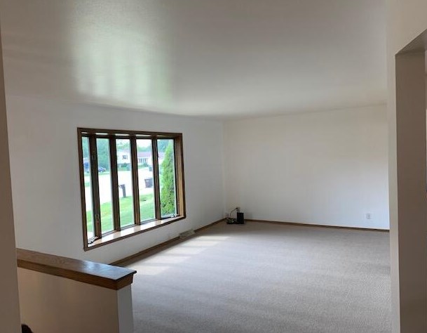 2620 Moraine Ct, Racine, WI 53402-1448