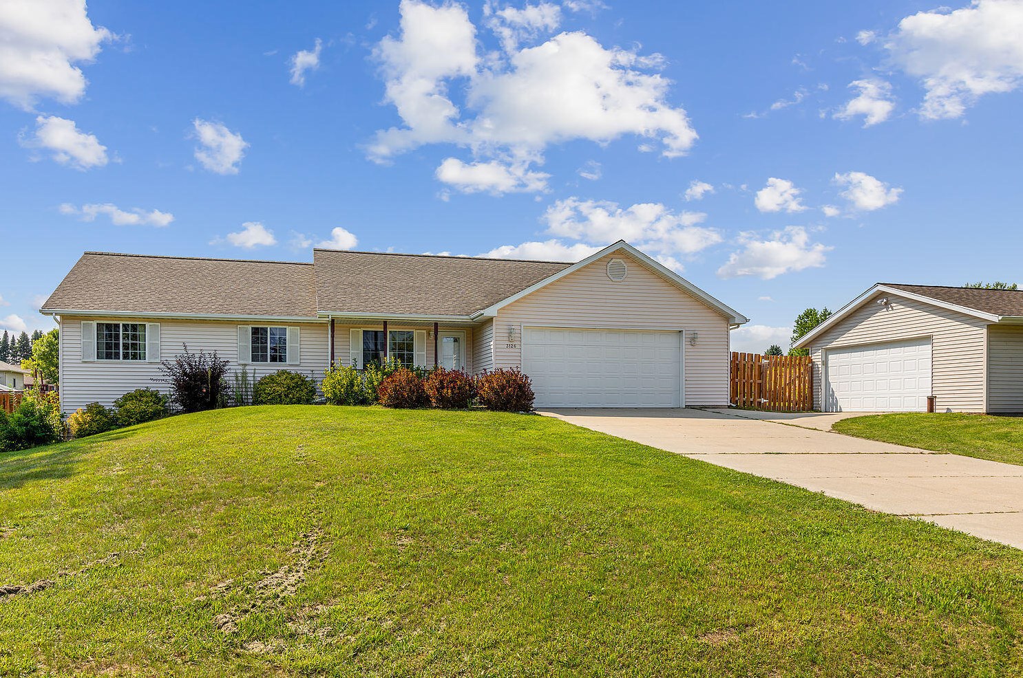3126 S 15th St, Manitowoc, WI 54220