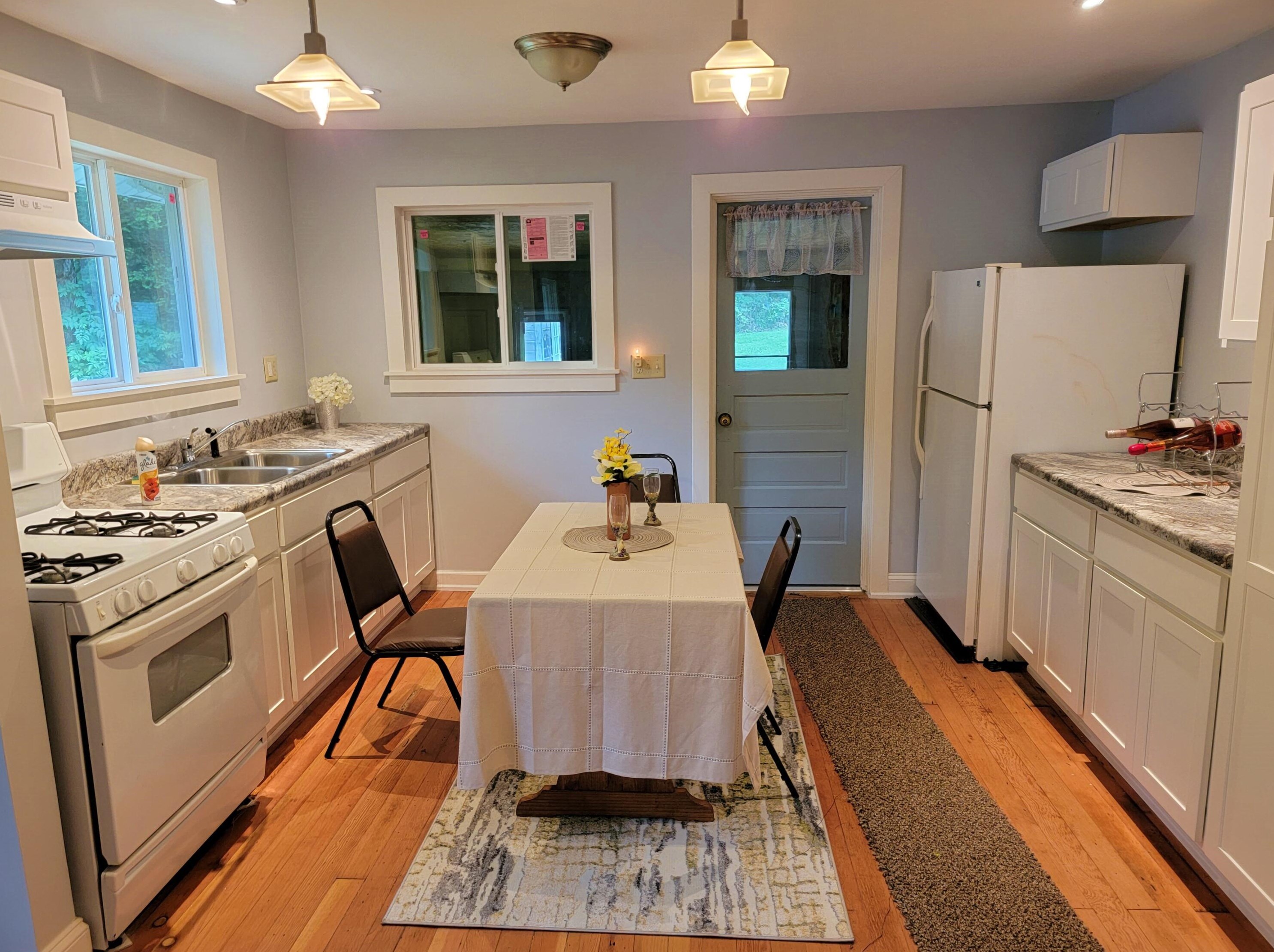 448 Upper Horseshoe Dr, Twin Lakes, WI 53181