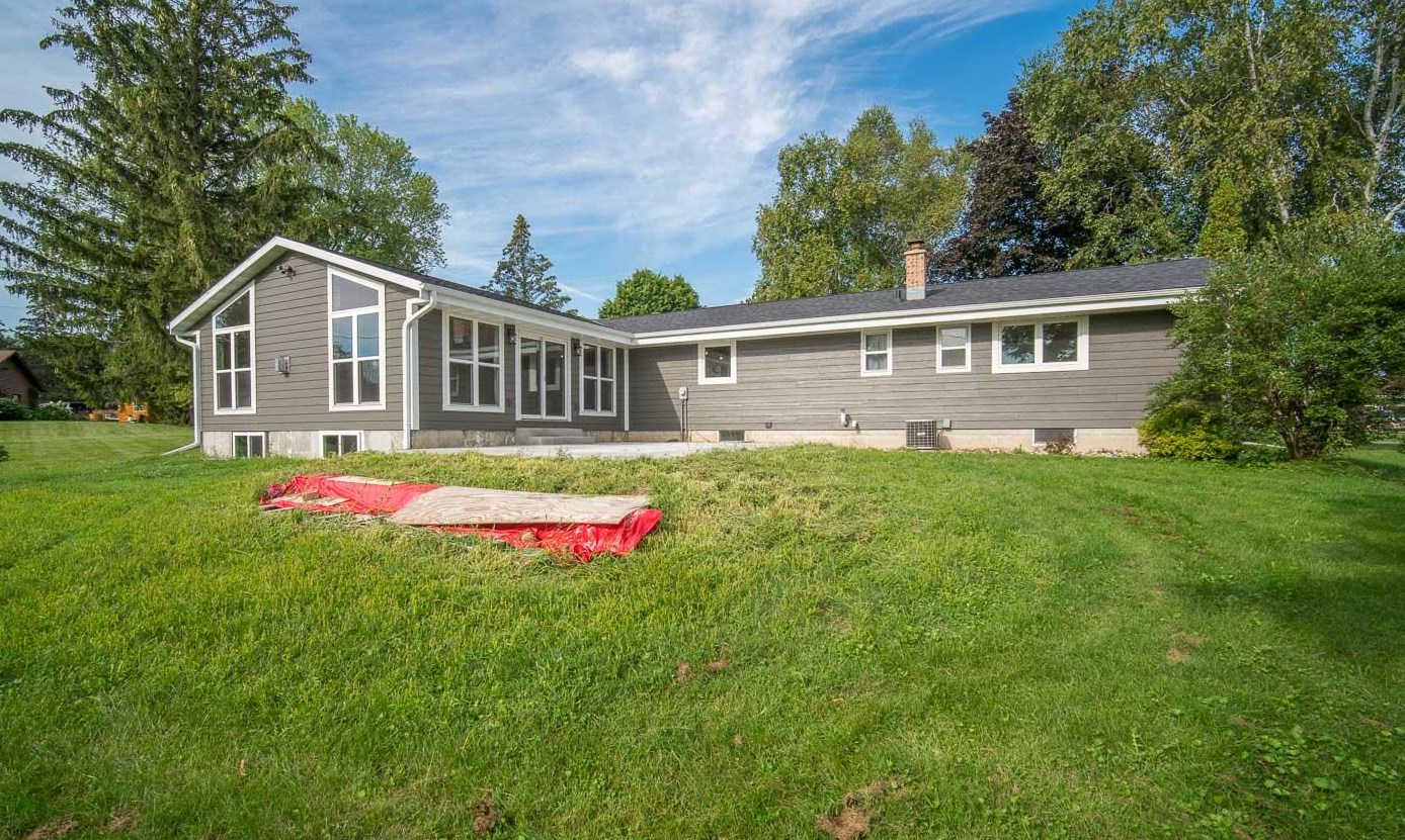 6312 High St, Allenton, WI 53002