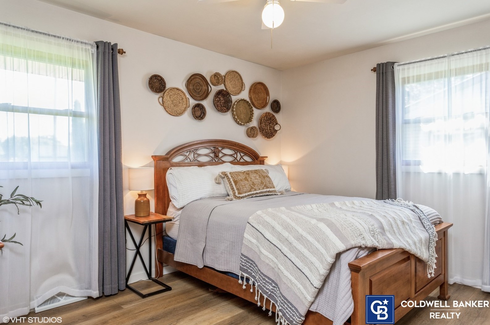 668 Main St, Hartford WI  53027-1232 exterior