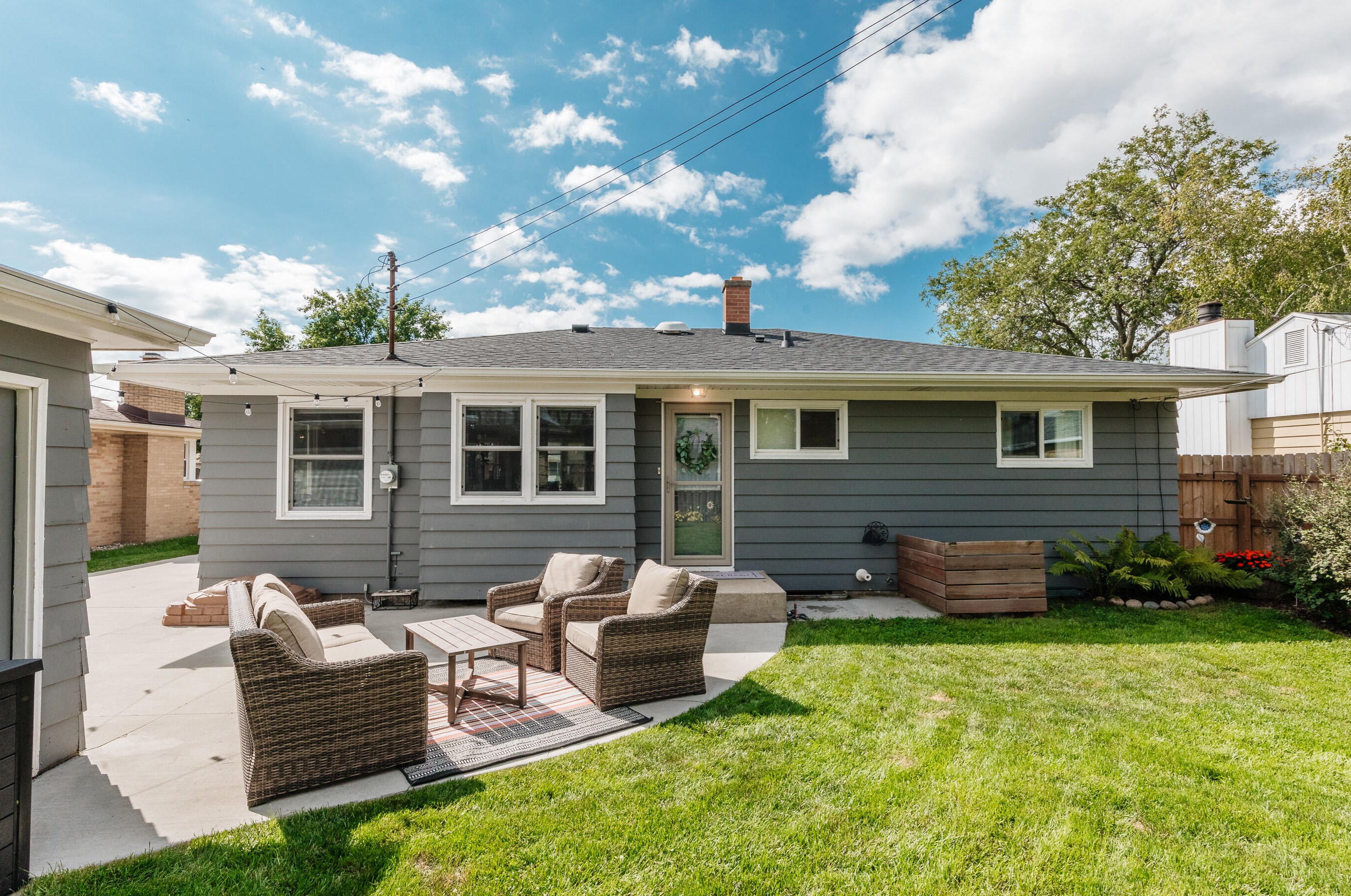 904 Montclair Dr, Racine, WI 53402-3436