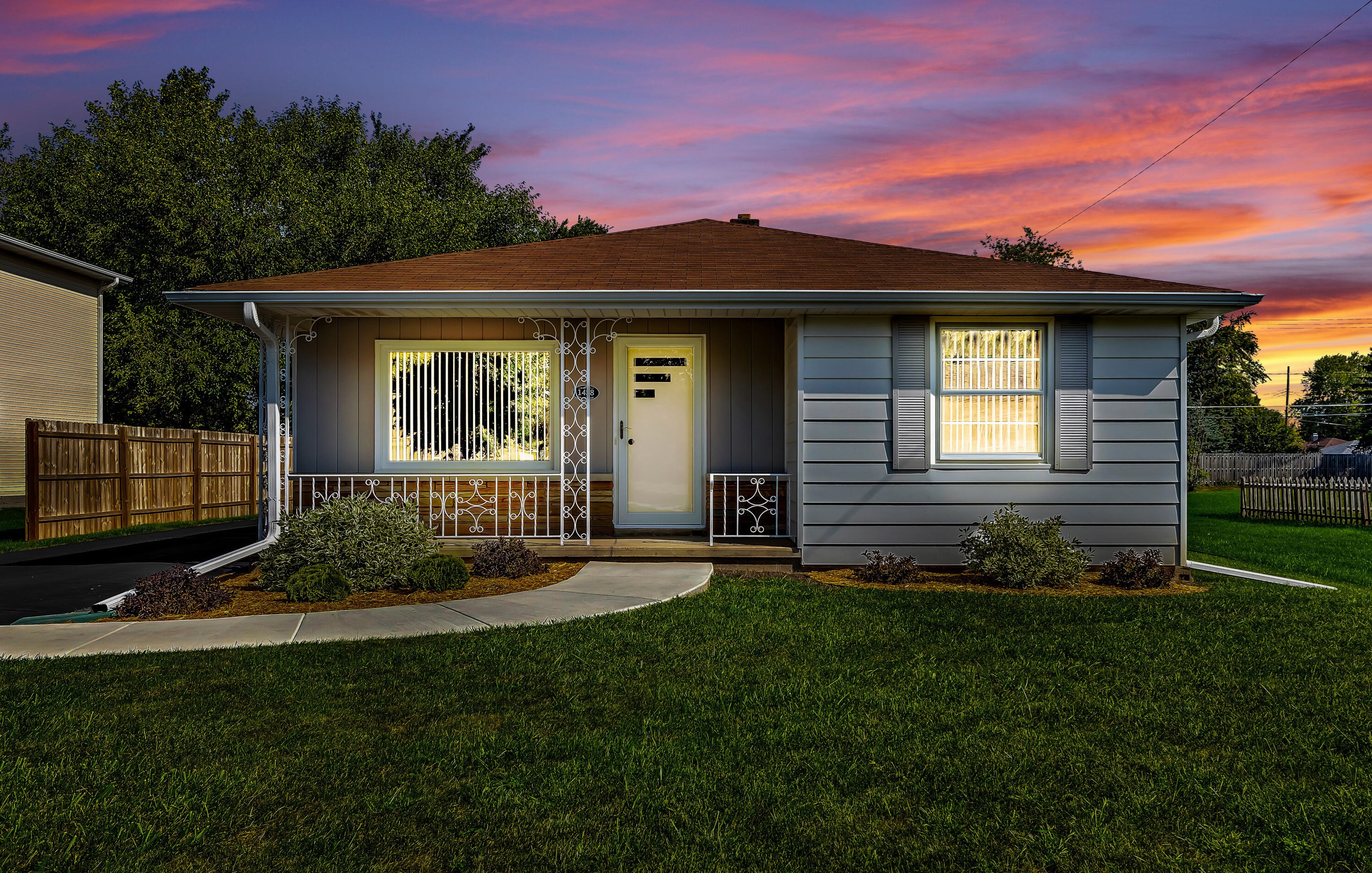 1438 Johnson Ave, Racine, WI 53402-2548