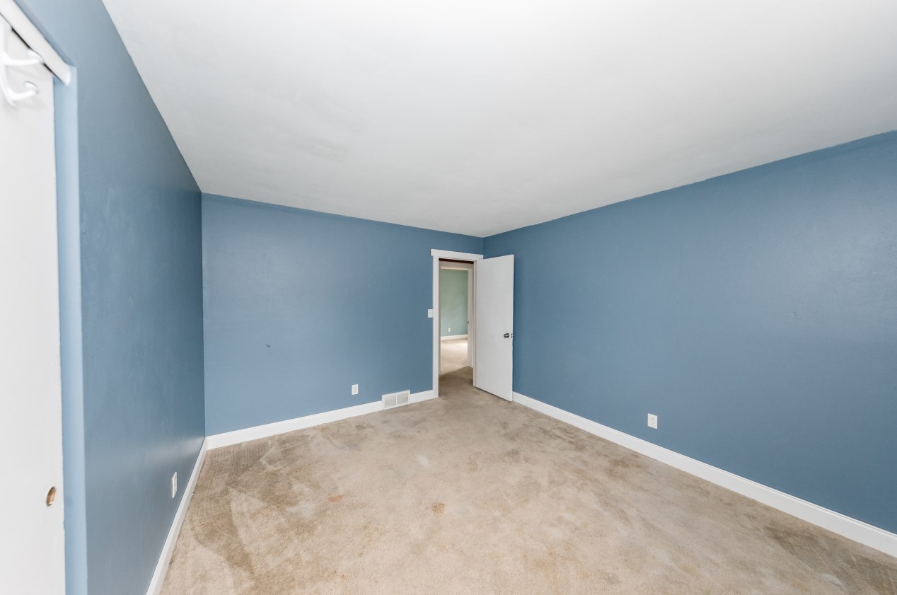 1824 Mackinac Ave, South Milwaukee WI  53172-2930 exterior