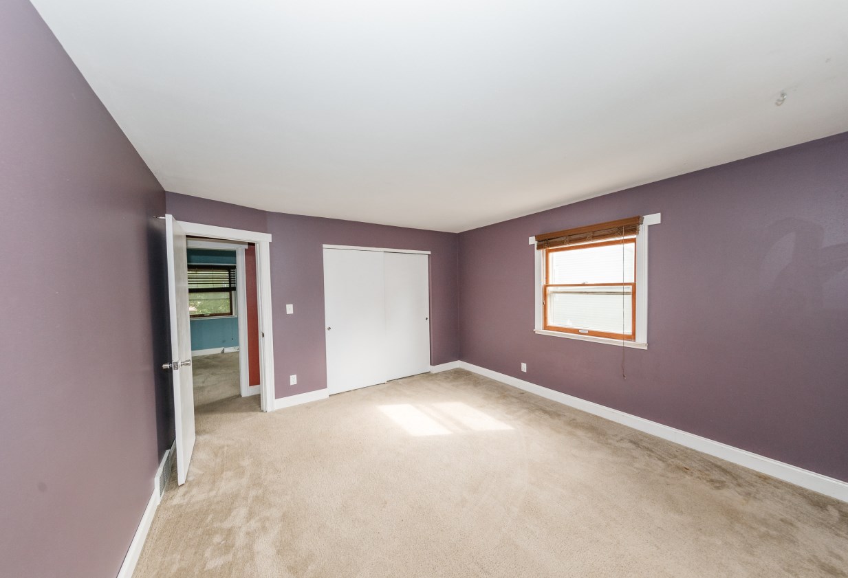 1824 Mackinac Ave, South Milwaukee WI  53172-2930 exterior