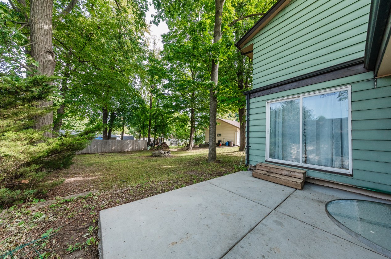 1824 Mackinac Ave, South Milwaukee WI  53172-2930 exterior