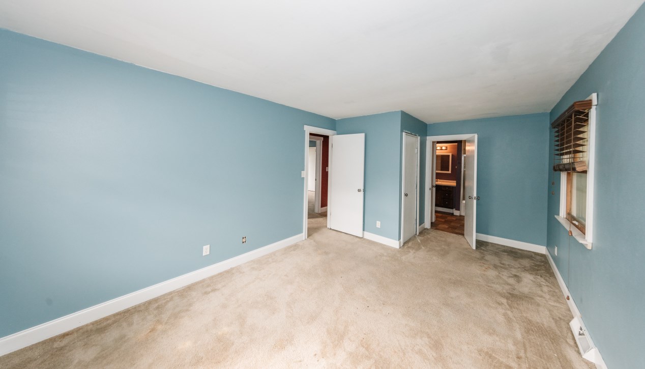 1824 Mackinac Ave, South Milwaukee WI  53172-2930 exterior