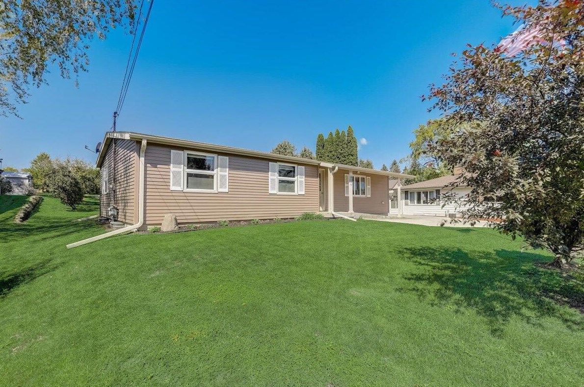 777 S Main St, Saukville, WI 53080