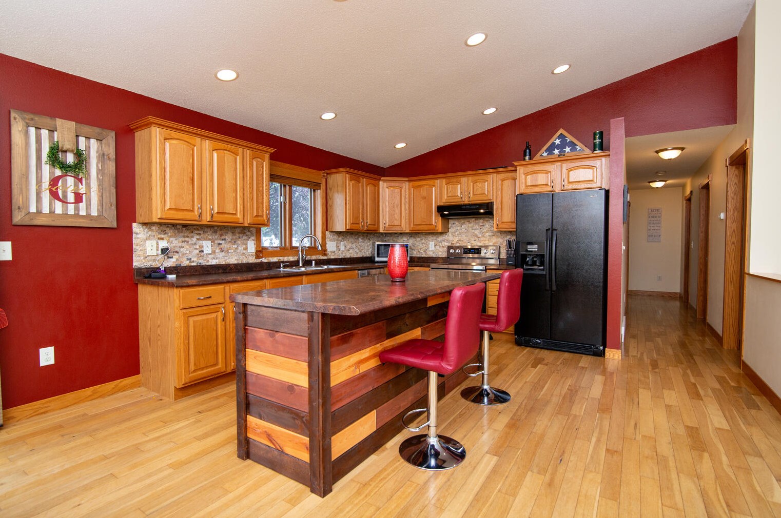 409 Mchugh St E, Holmen, WI 54636