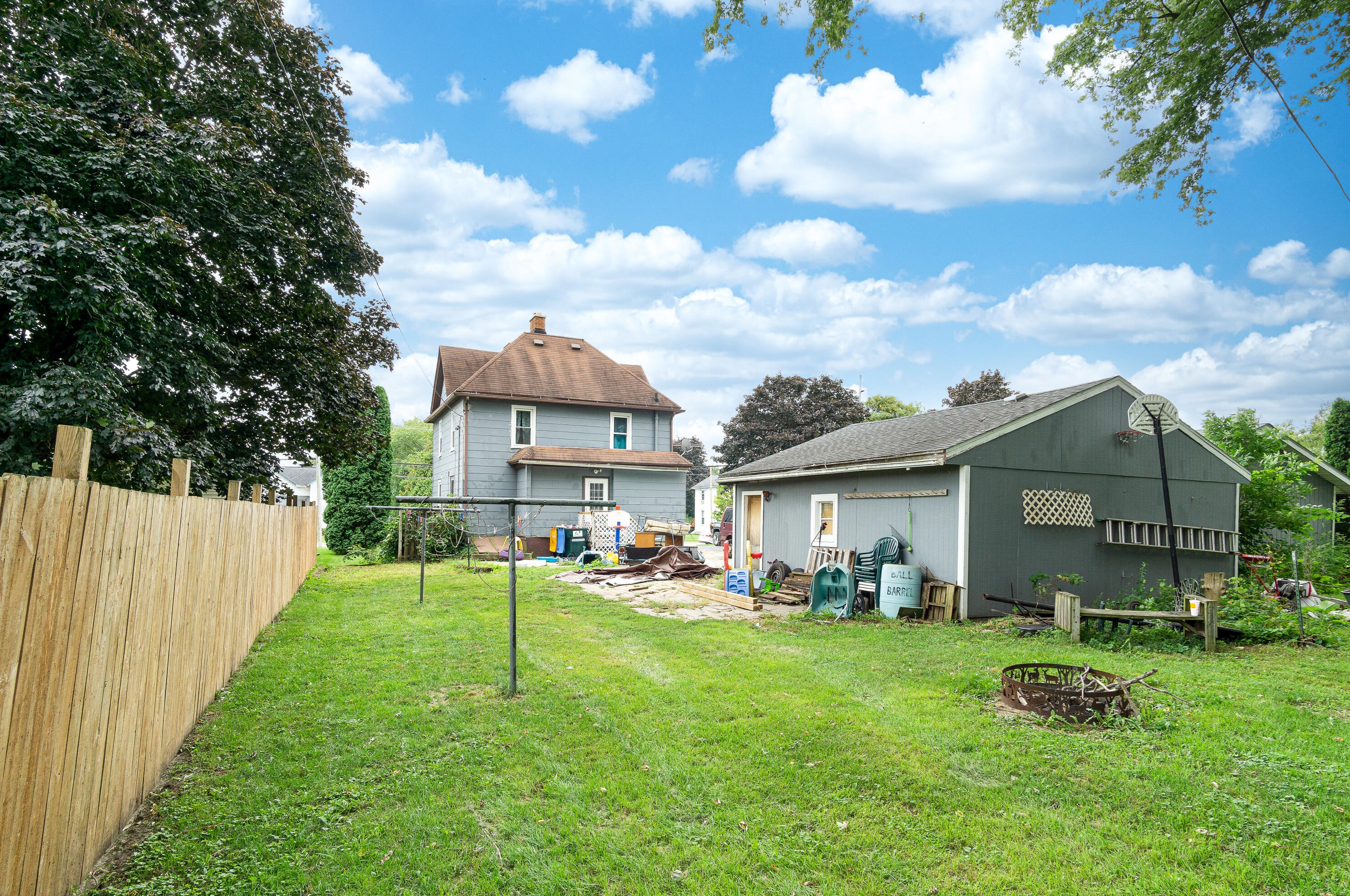 728 S Center St, Beaver Dam, WI 53916