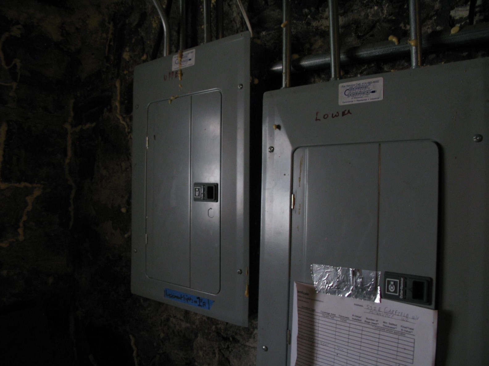 2207 Booth St, Milwaukee WI 53212-3408 exterior