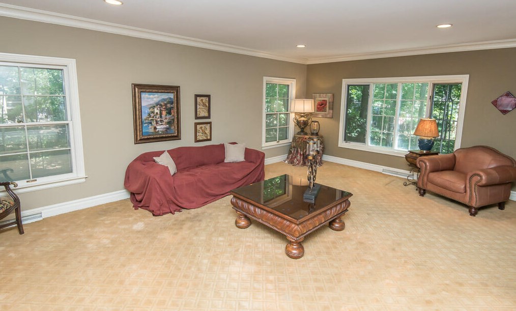 1880 Churchview Dr, Brookfield WI 53005-5133 exterior