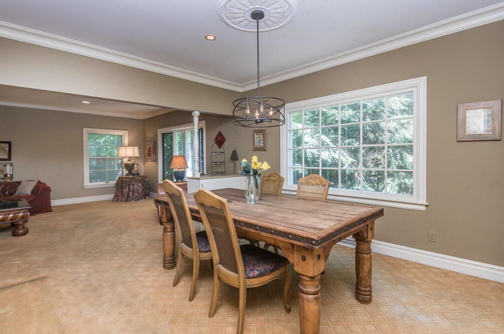 1880 Churchview Dr, Brookfield WI 53005-5133 exterior