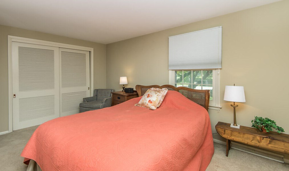 1880 Churchview Dr, Brookfield WI 53005-5133 exterior