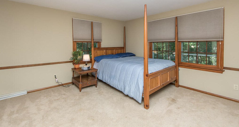 1880 Churchview Dr, Brookfield WI 53005-5133 exterior