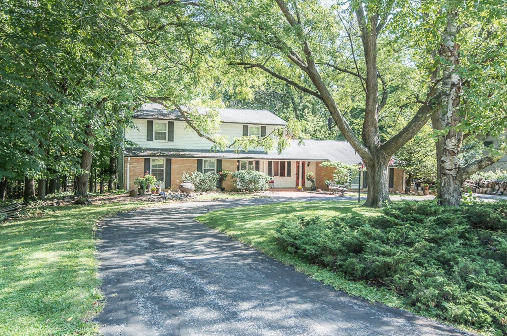 1880 Churchview Dr, Brookfield WI 53005-5133 exterior