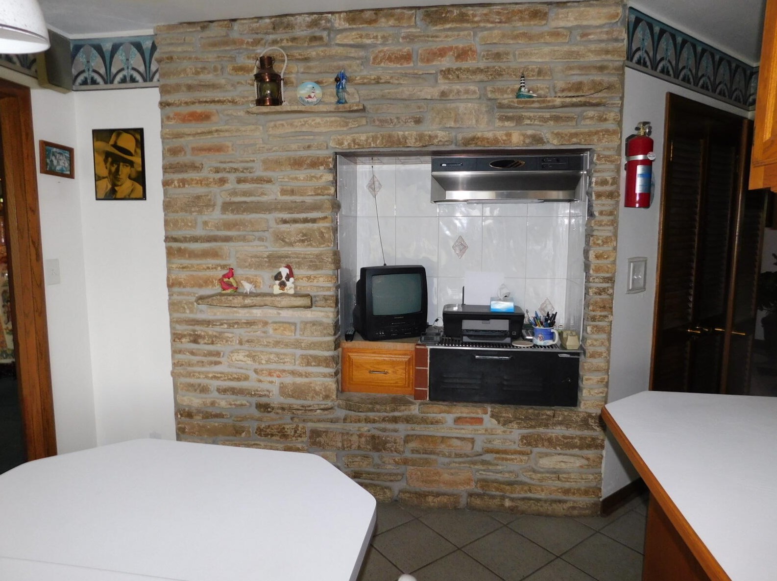 830 Janacek Rd, Brookfield WI 53045-6050 exterior