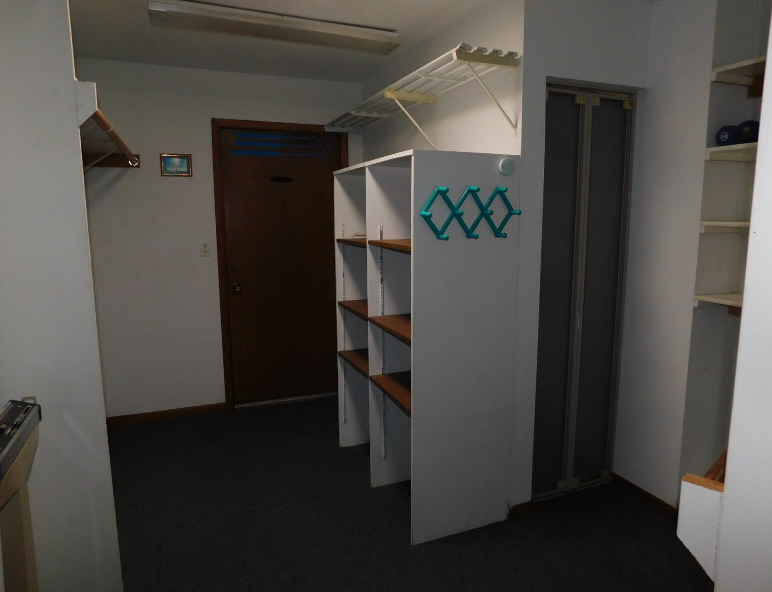 830 Janacek Rd, Brookfield WI 53045-6050 exterior