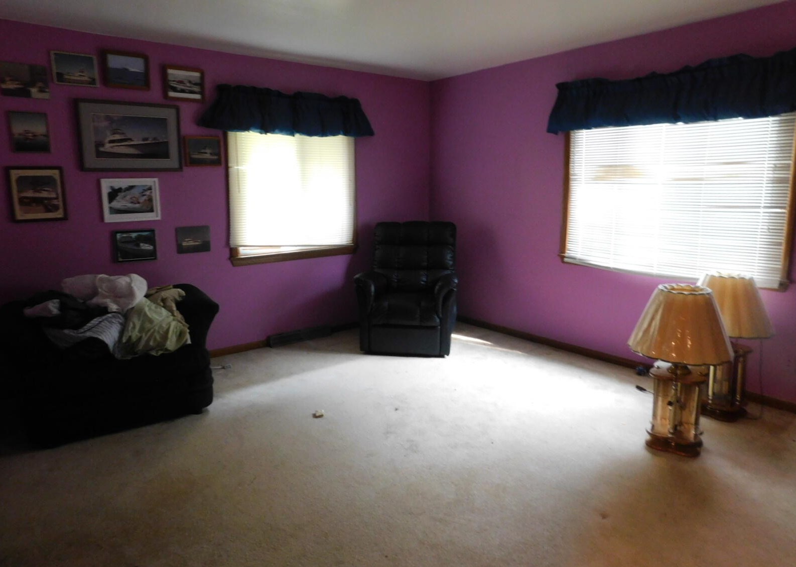 830 Janacek Rd, Brookfield WI 53045-6050 exterior